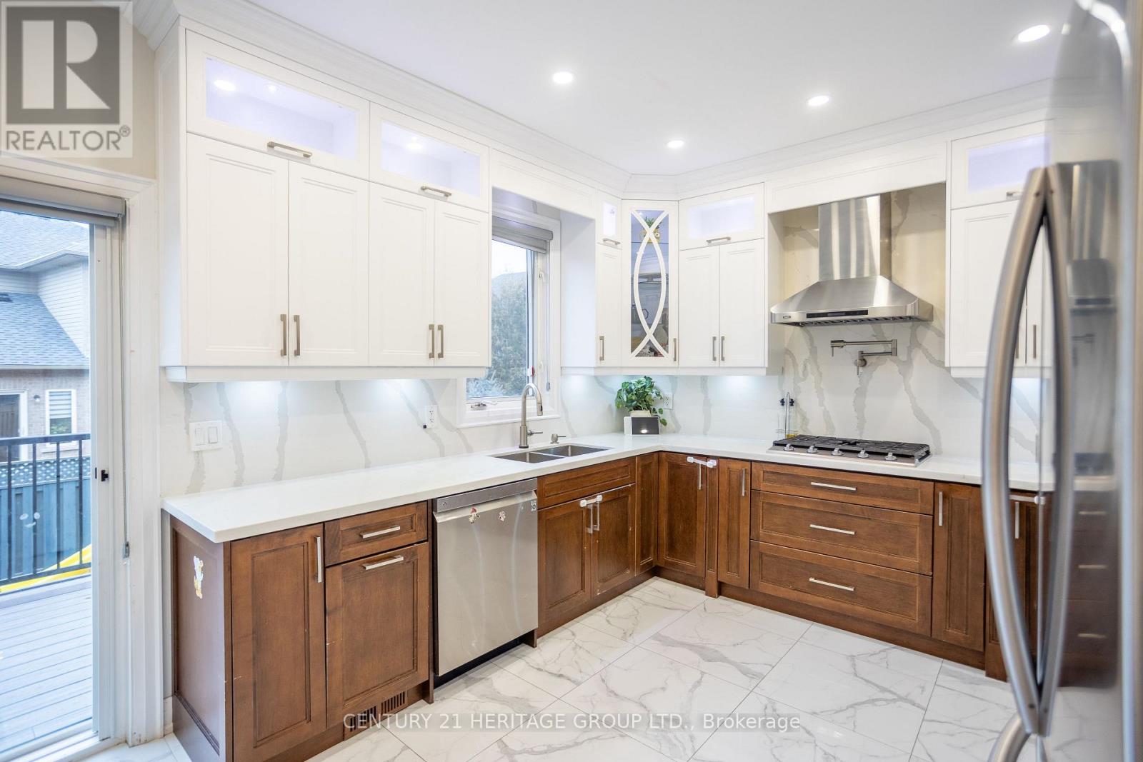 2434 Blue Holly Crescent, Oakville, Ontario  L6M 4V4 - Photo 11 - W13012582