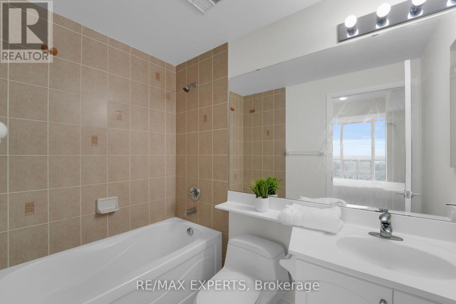 2111 - 80 Absolute Avenue, Mississauga, Ontario  L4Z 0A4 - Photo 9 - W13012610