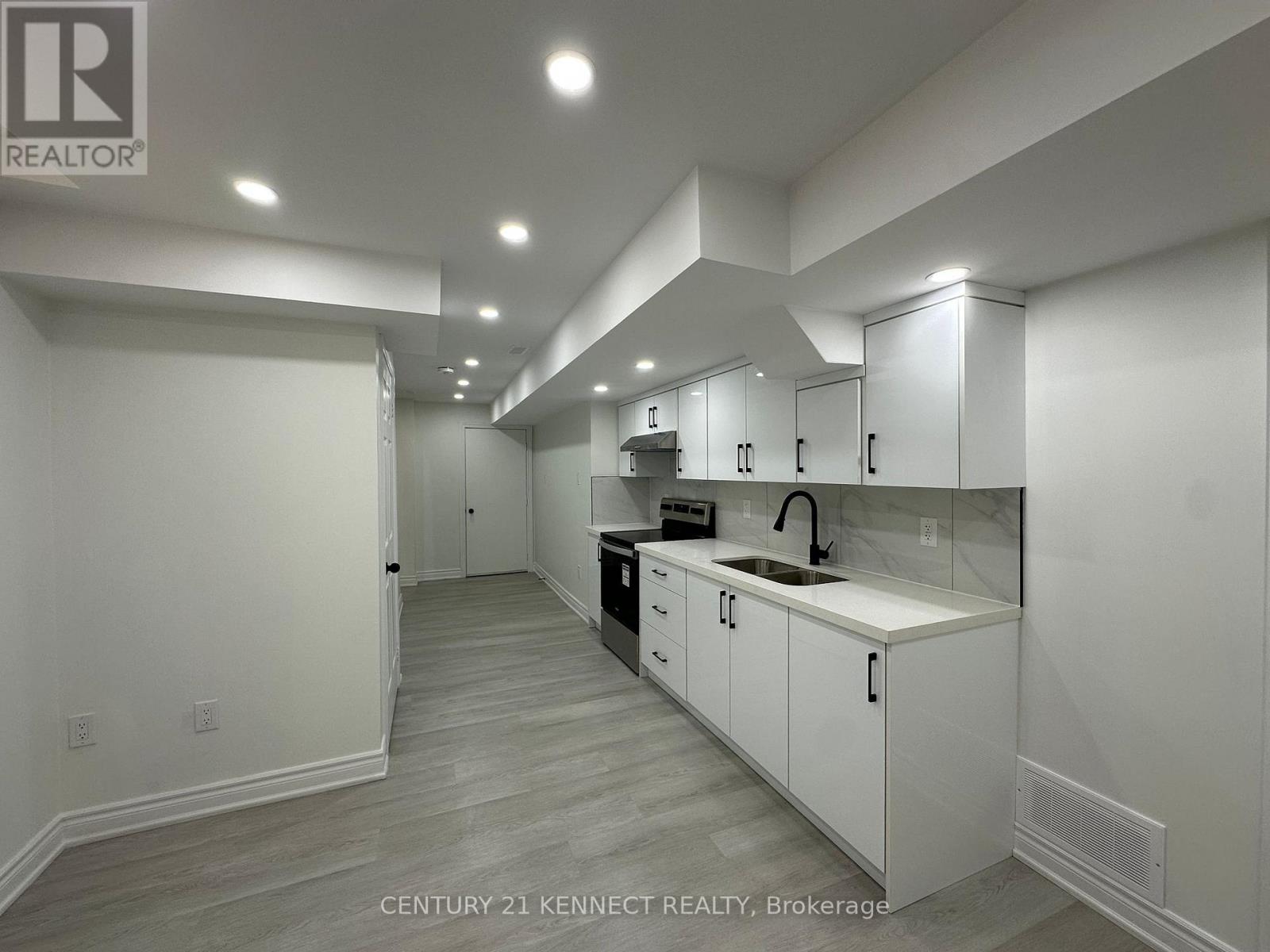 Bsmt - 86 Oakmeadow Drive, Brampton, Ontario  L7A 2L9 - Photo 3 - W13012620