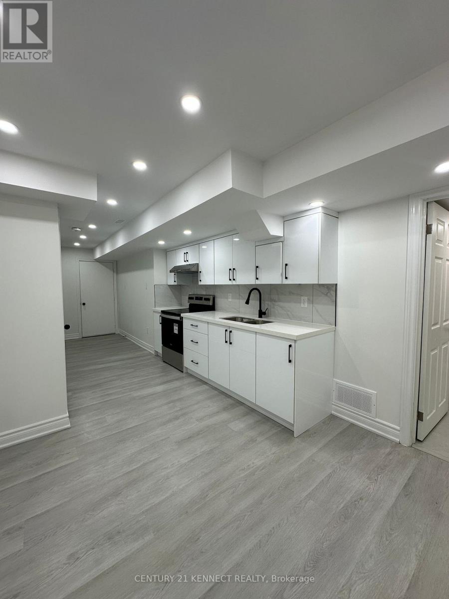 Bsmt - 86 Oakmeadow Drive, Brampton, Ontario  L7A 2L9 - Photo 4 - W13012620