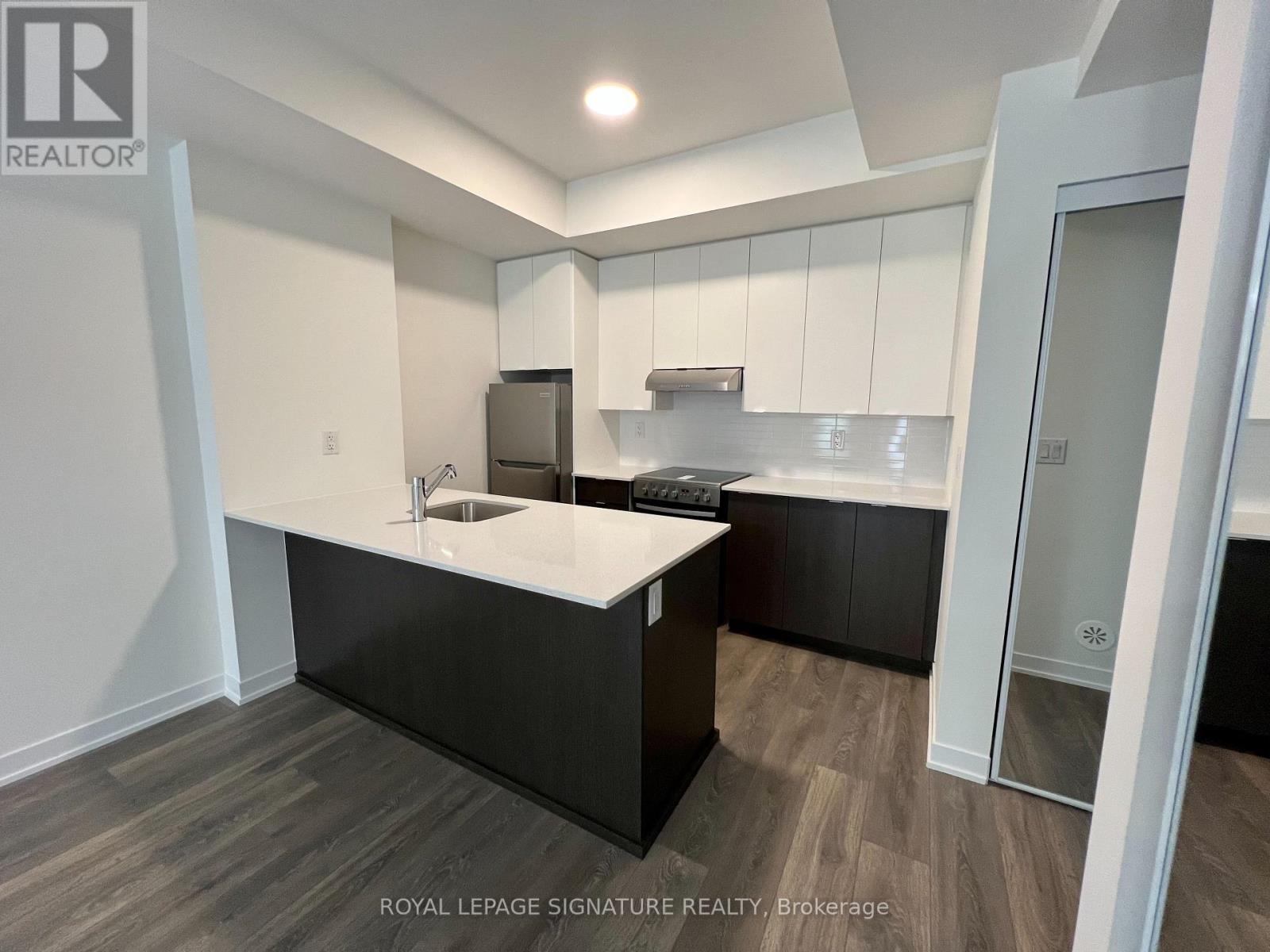 103 - 150 Canon Jackson Drive, Toronto, Ontario  M6M 0B7 - Photo 2 - W13012680