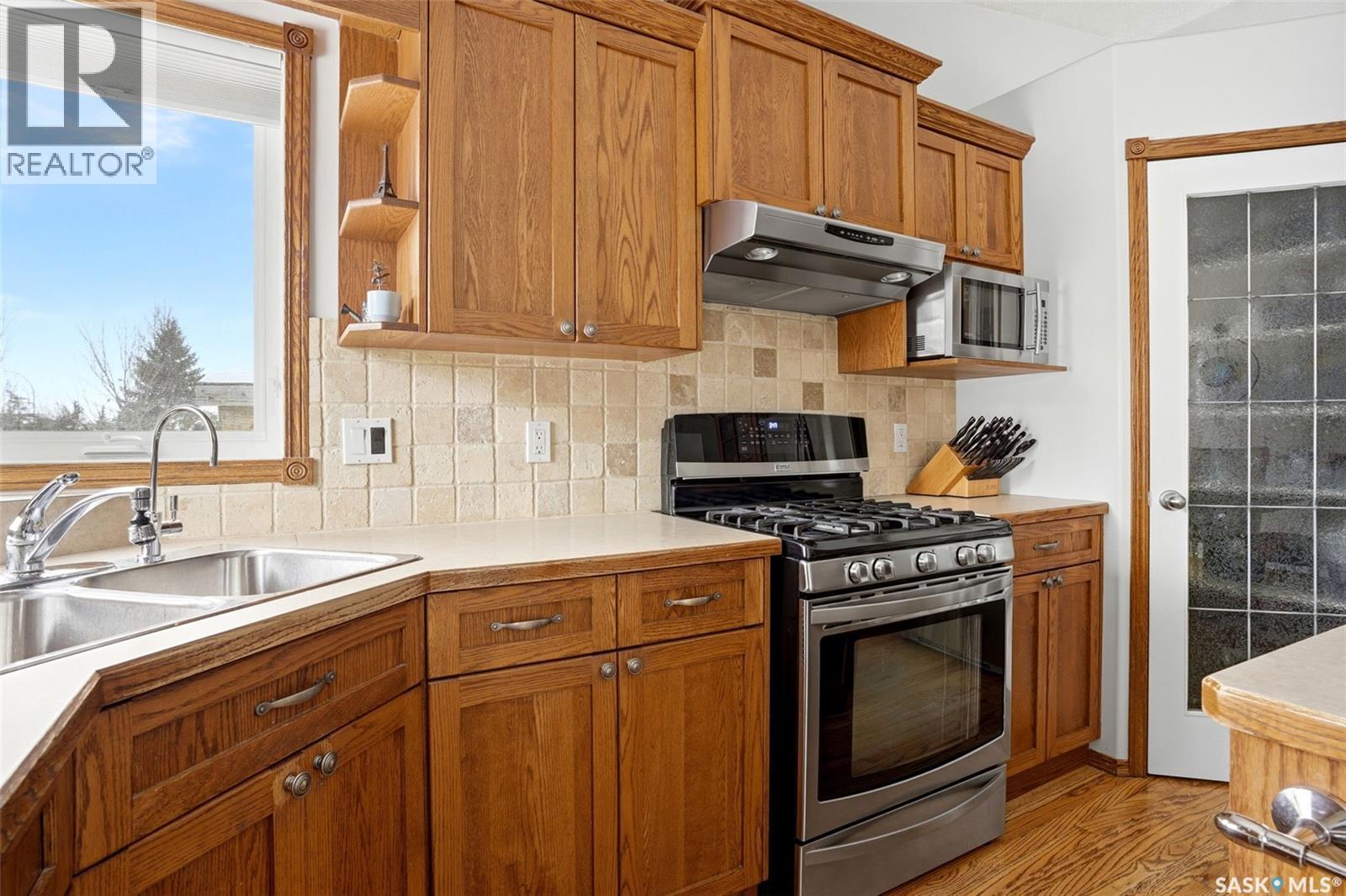 2358 Mcgregor Place, Regina, Saskatchewan  S4V 2Y4 - Photo 10 - SK033227