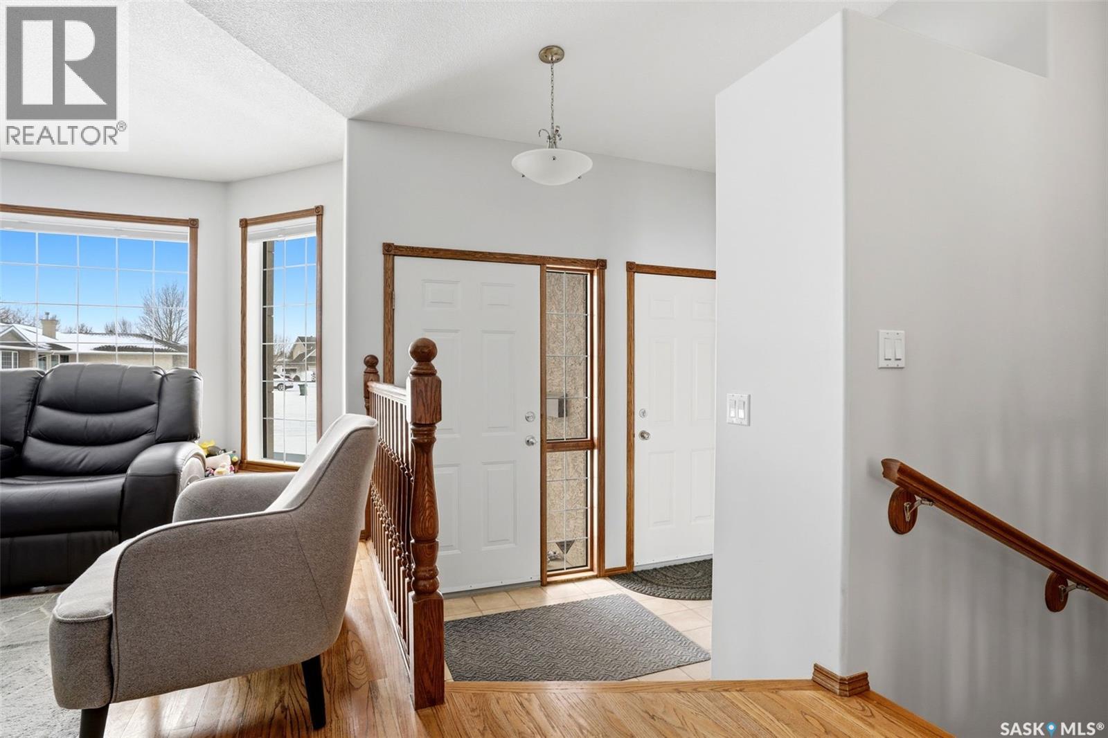 2358 Mcgregor Place, Regina, Saskatchewan  S4V 2Y4 - Photo 3 - SK033227