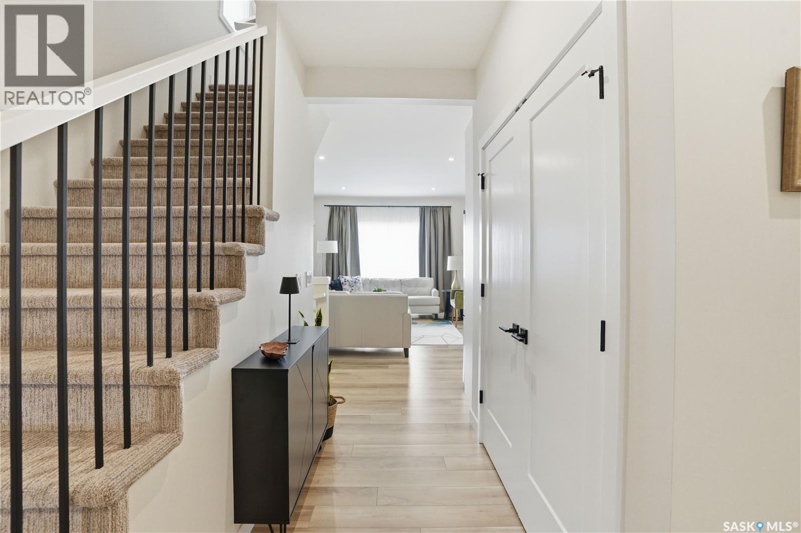 114 Keith Way, Saskatoon, Saskatchewan  S7V 0X7 - Photo 4 - SK033084