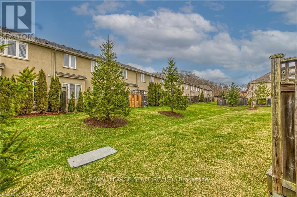 34 Forest Valley Crescent, Hamilton, Ontario  L9H 0A7 - Photo 46 - X13012632