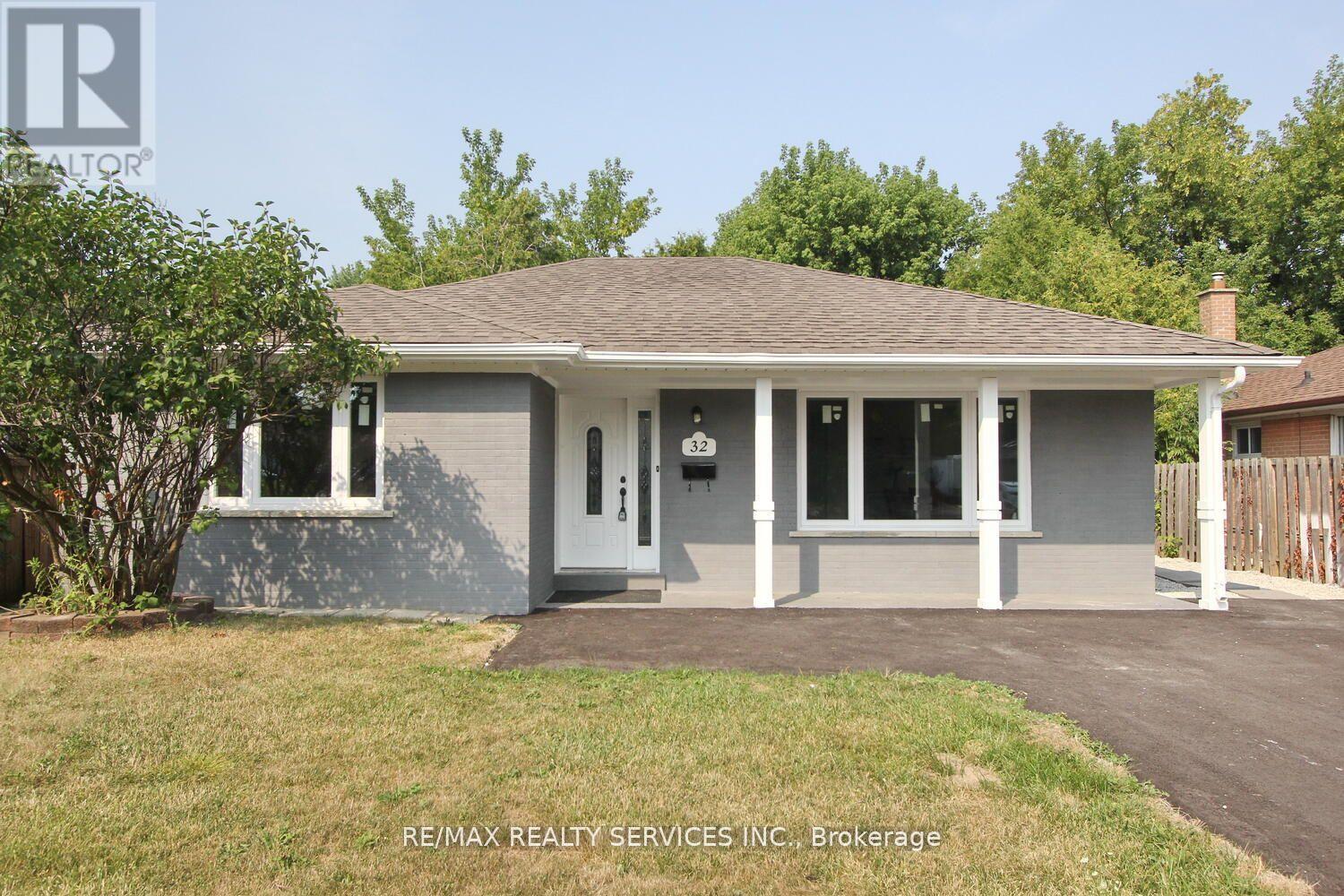 32 SANFORD CRESCENT, Brampton, Ontario