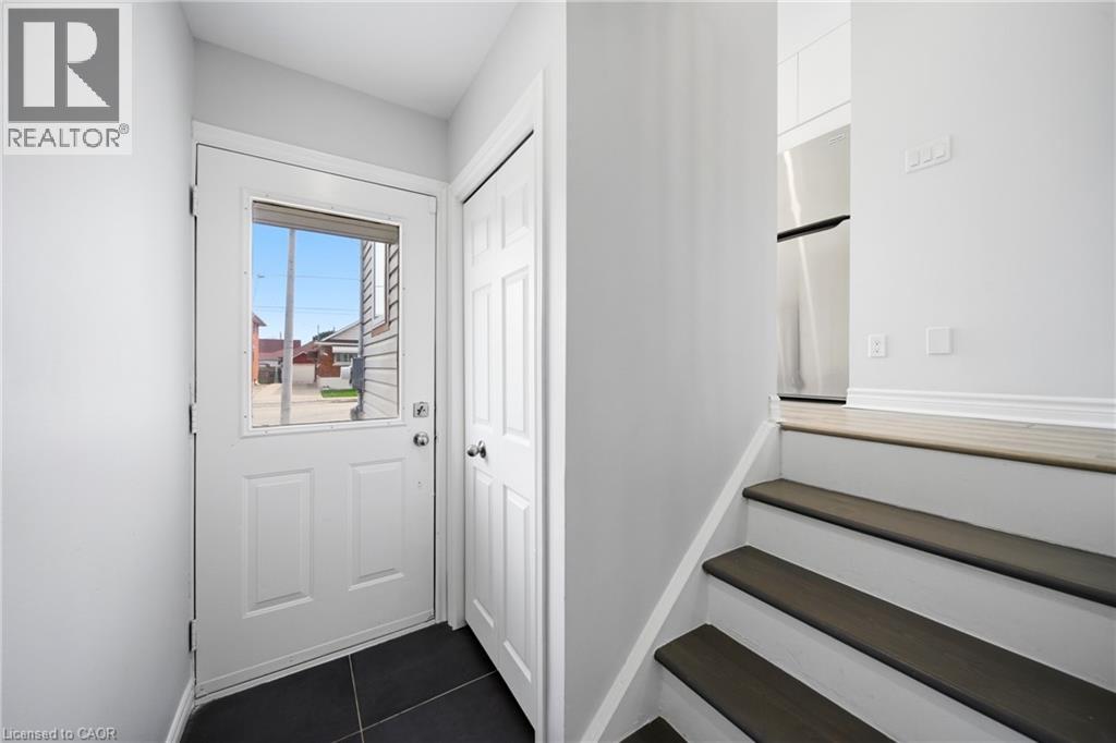 233b Vine Street, St. Catharines, Ontario  L2M 4S9 - Photo 4 - 40821713