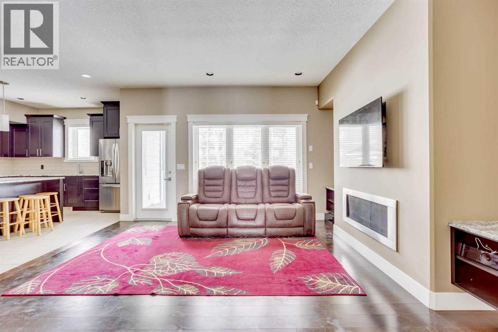 5, 208 Sparrow Hawk Drive, Fort Mcmurray, Alberta  T9K 0Y8 - Photo 3 - A2302036