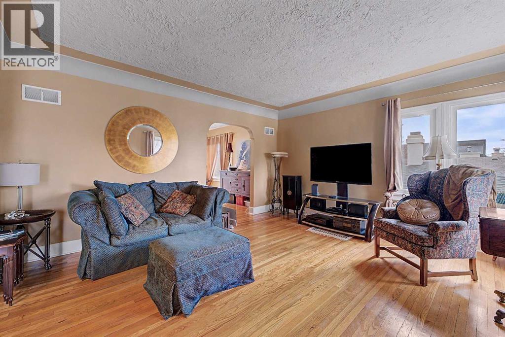 1440 9 Street NW, Calgary, Alberta  T2M 3L2 - Photo 9 - A2299753