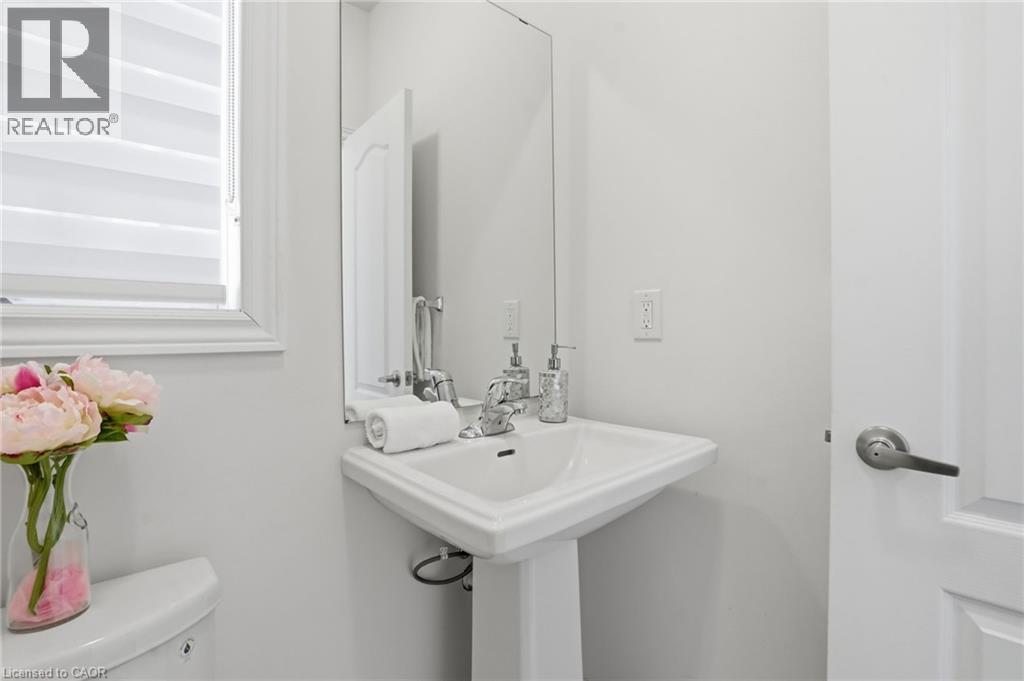 24 Great Falls Boulevard, Waterdown, Ontario L8B 1X8 - Photo 18 - 40821209