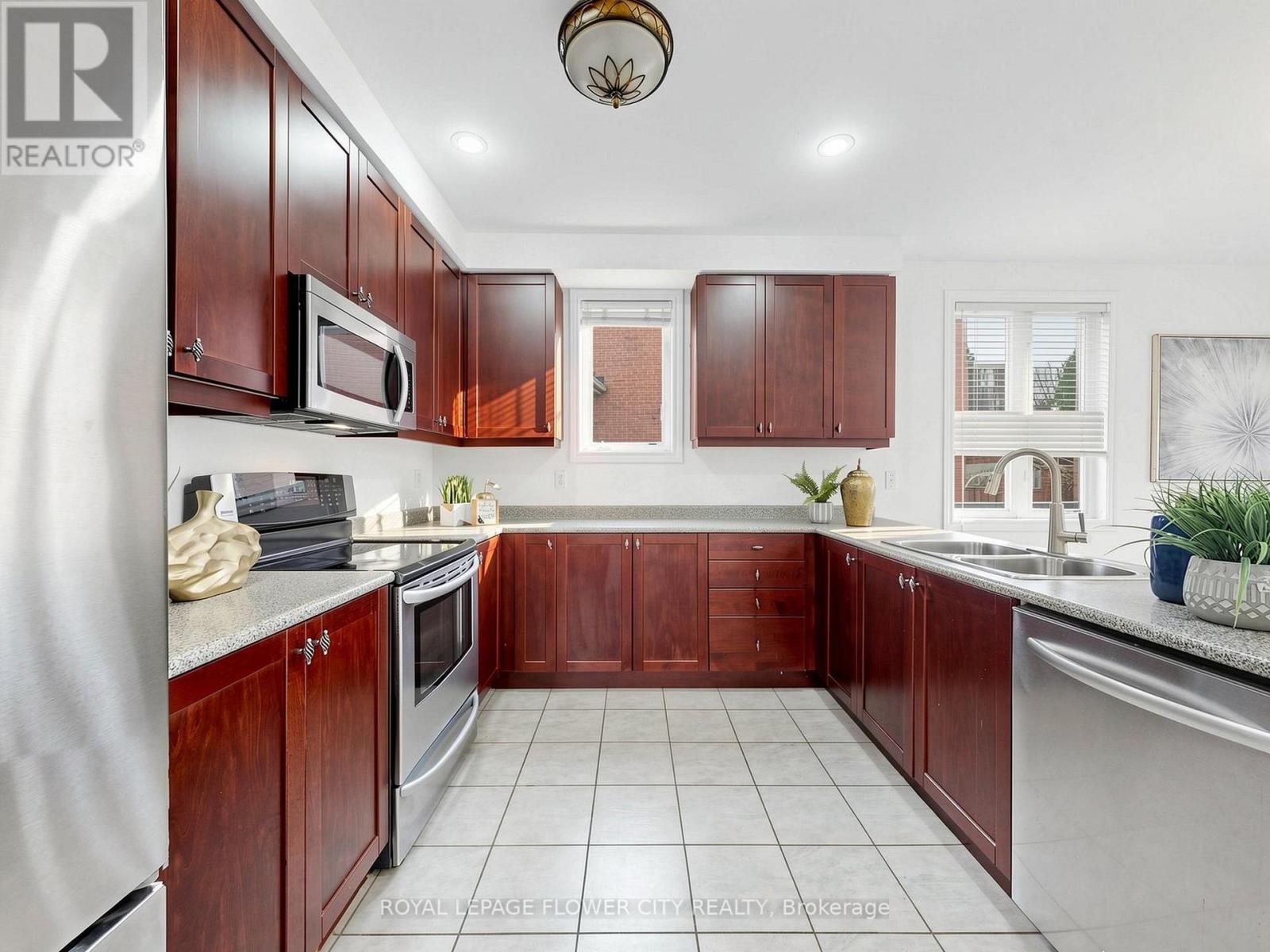 2 Don Morris Court, Clarington, Ontario  L1C 5P7 - Photo 12 - E13012662