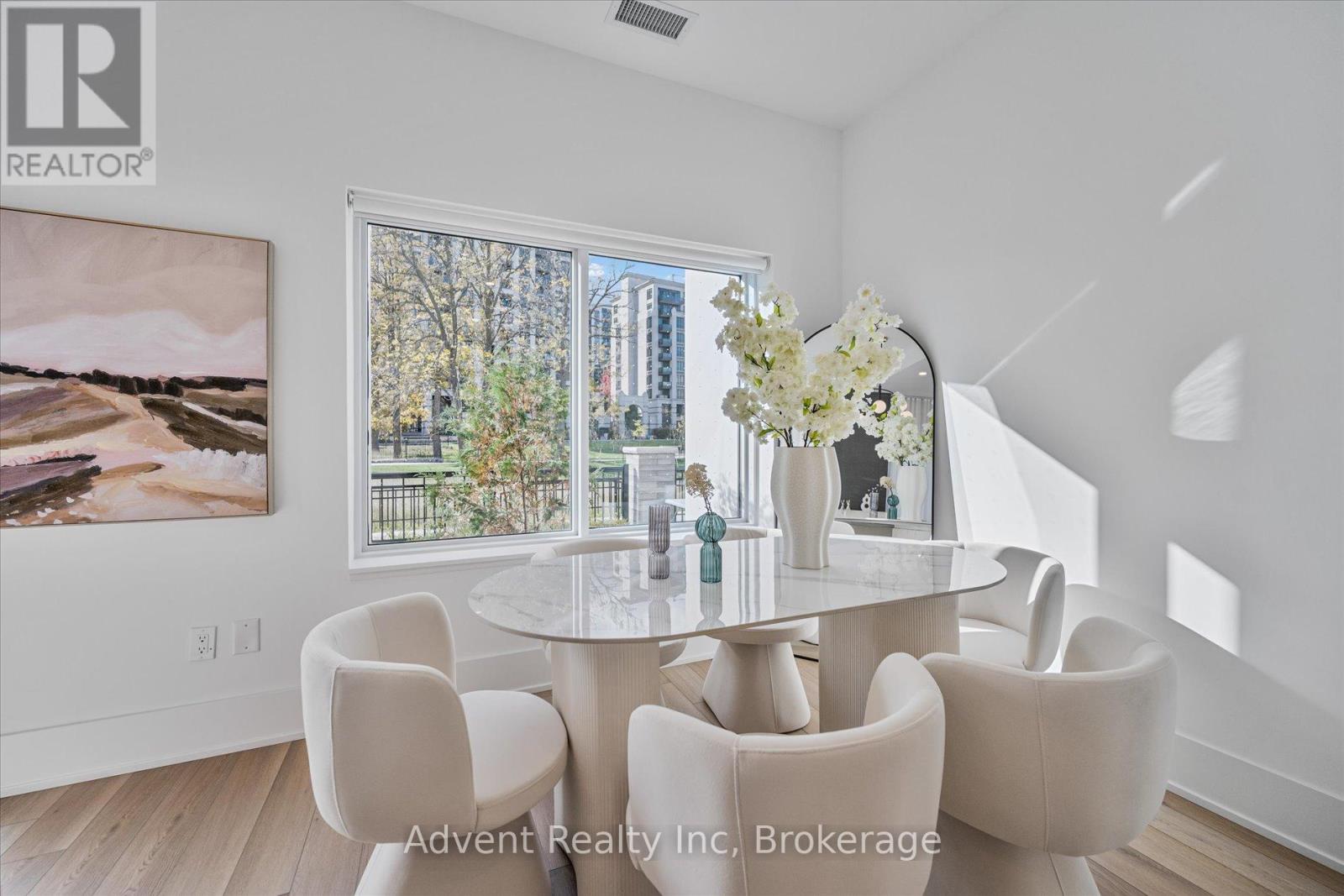 127w - 8 Cedarland Drive, Markham, Ontario  L6G 0H4 - Photo 7 - N12725984