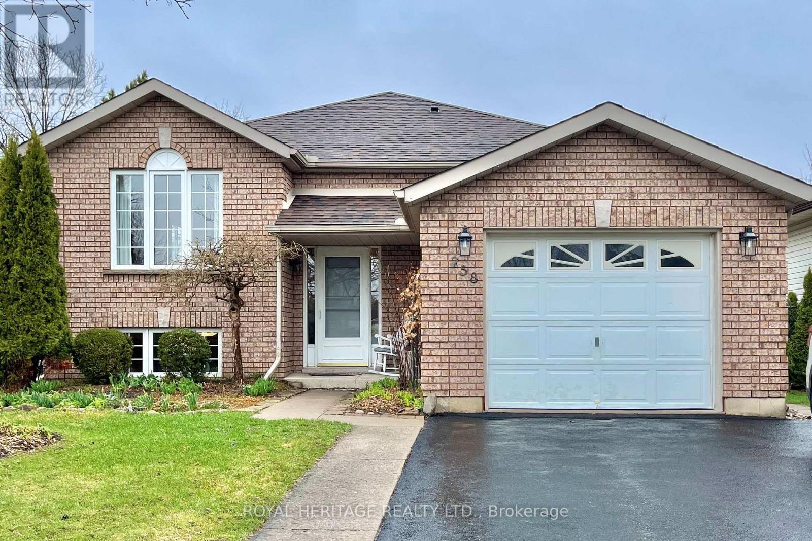 258 Franmor Drive, Peterborough, Ontario  K9H 7M3 - Photo 4 - X12982200