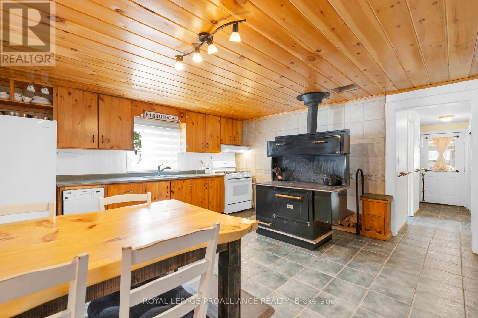 369 5th Concession Road S, Addington Highlands, Ontario  K0H 1P0 - Photo 8 - X12807394