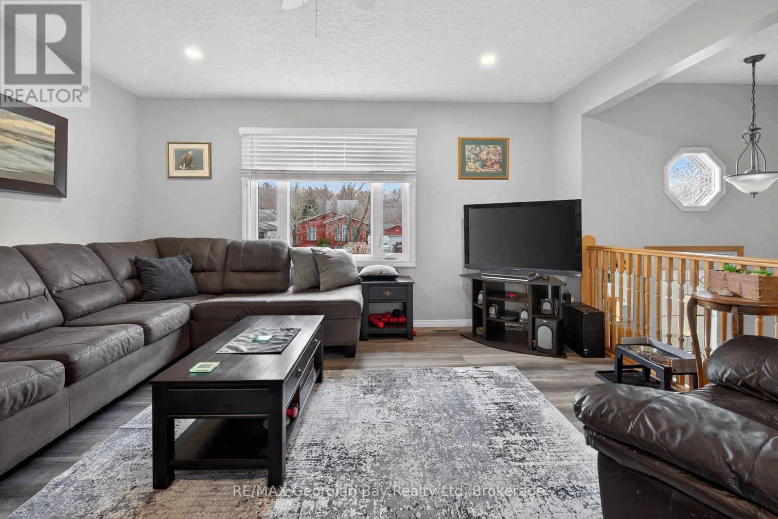 19 Mercer Crescent, Penetanguishene, Ontario  L9M 1W3 - Photo 5 - S13012822