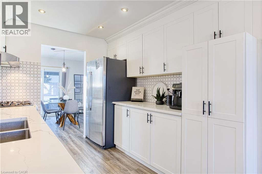 39 Regis Court, Stoney Creek, Ontario  L8E 4M8 - Photo 7 - 40821866