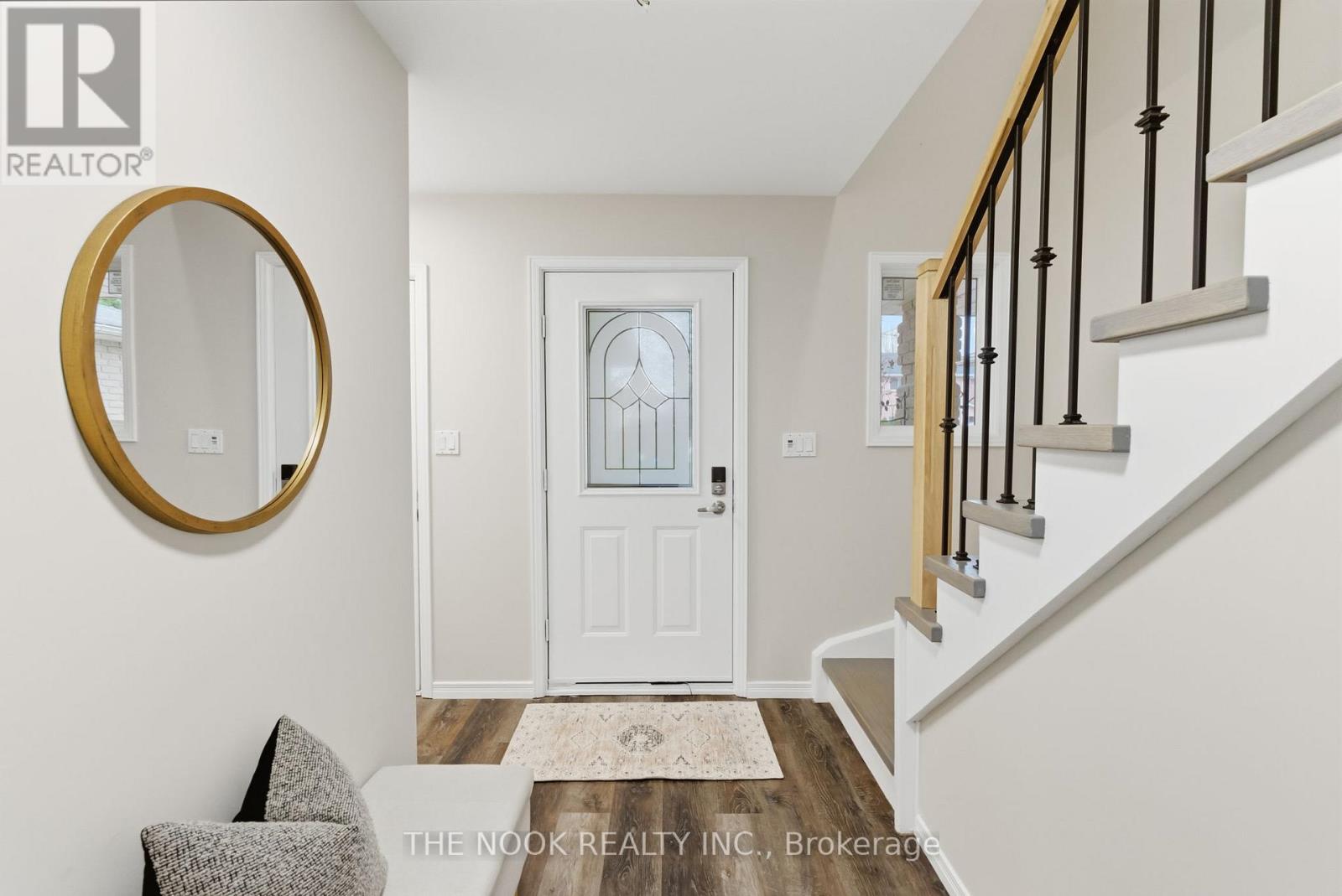 43 Short Crescent, Clarington, Ontario  L1E 2Z5 - Photo 4 - E13012716