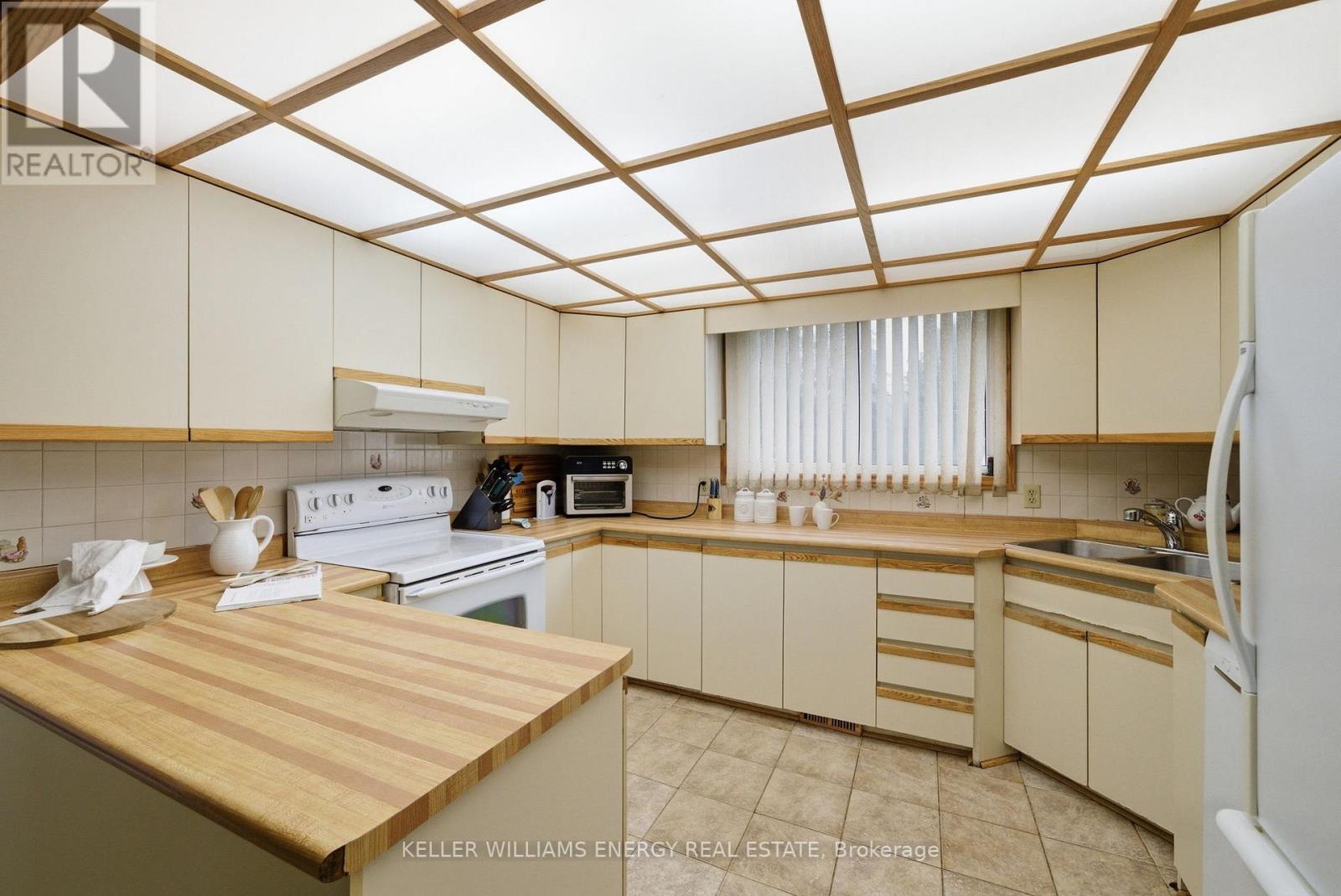 15 Westmore Street, Clarington, Ontario  L1E 2H8 - Photo 4 - E13012818