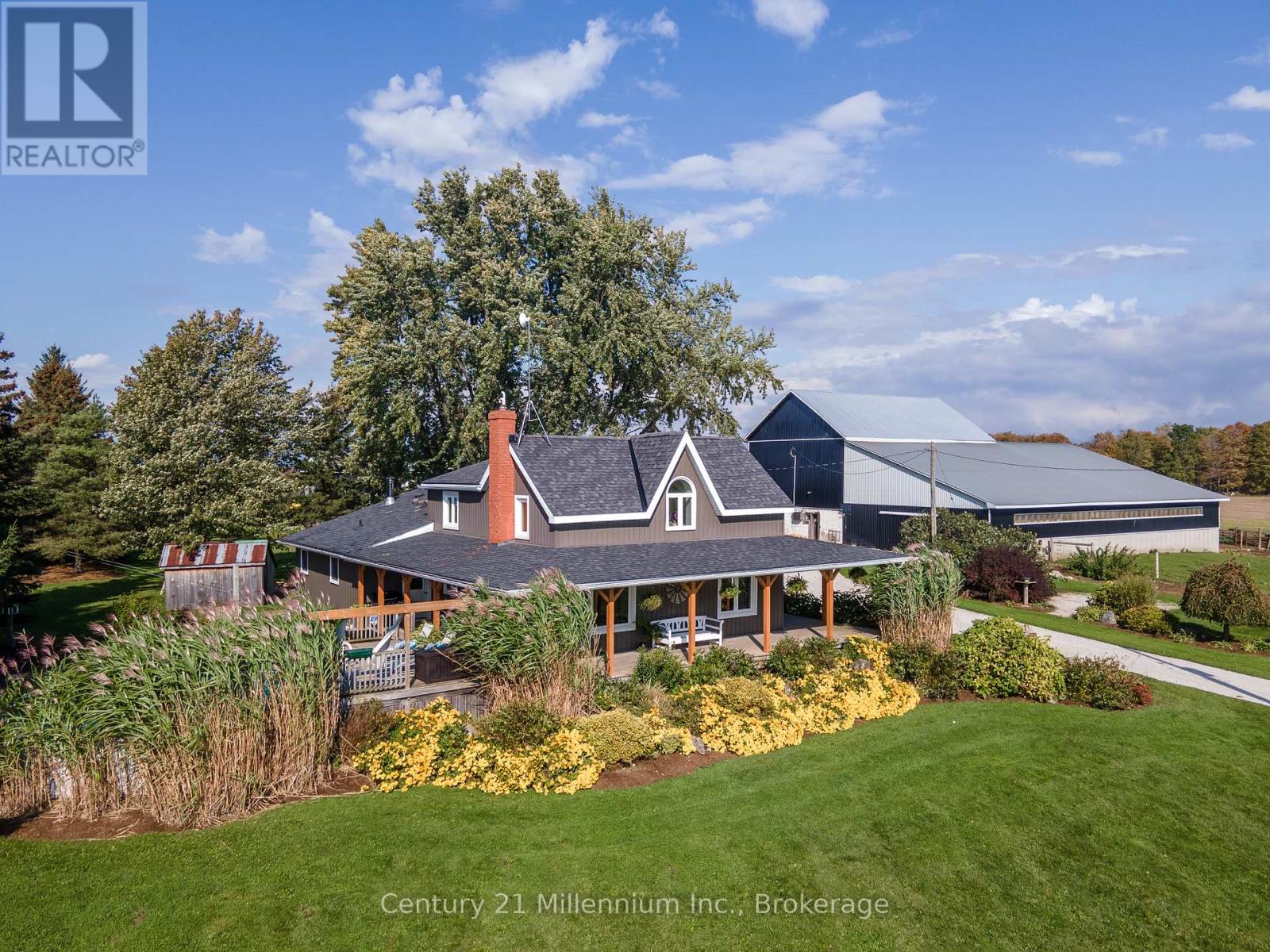 121097 12 SIDE ROAD, Georgian Bluffs, Ontario