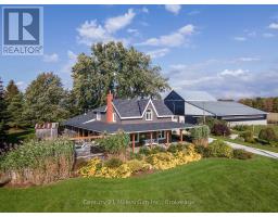 121097 12 SIDE ROAD, Georgian Bluffs, Ontario