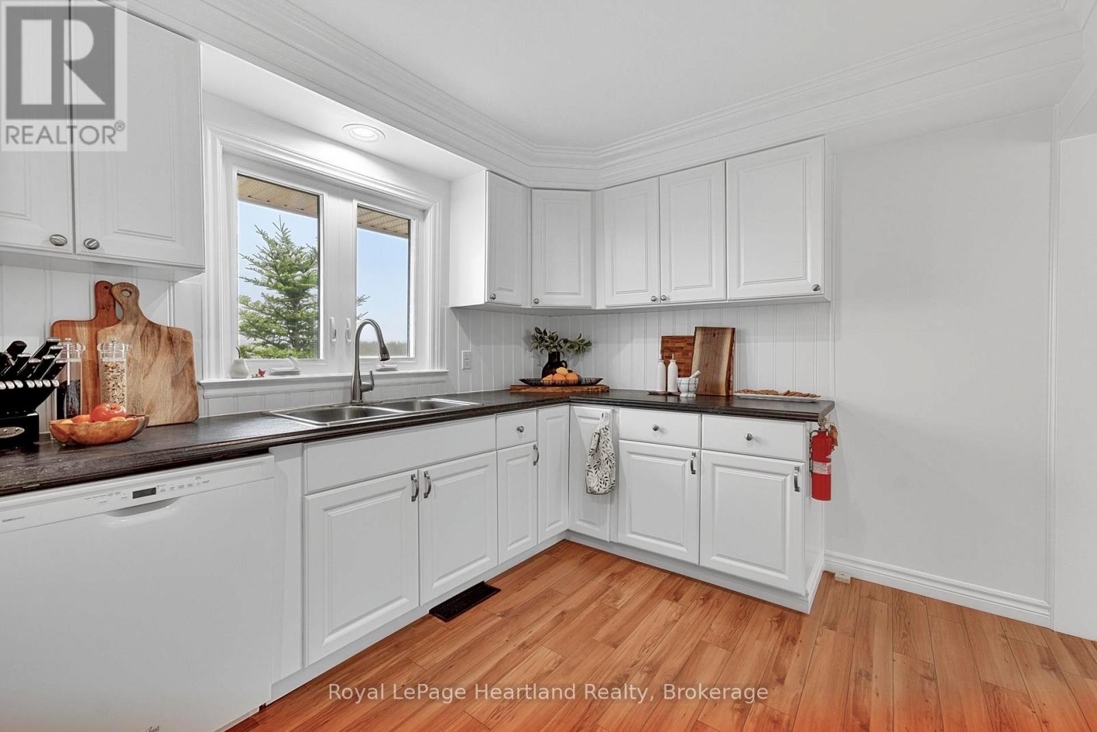 80308 Baseline Road, Central Huron, Ontario  N0M 1L0 - Photo 11 - X13012928