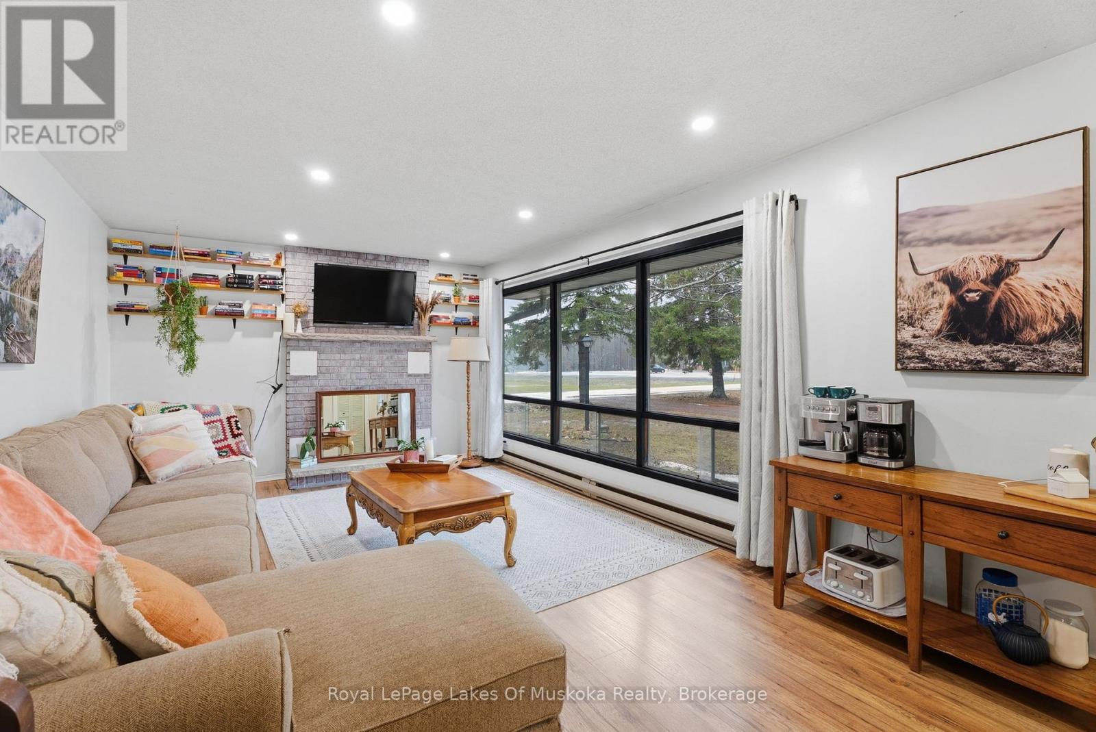 42 Riverside Drive, Huntsville, Ontario  P1H 1R6 - Photo 11 - X13012948