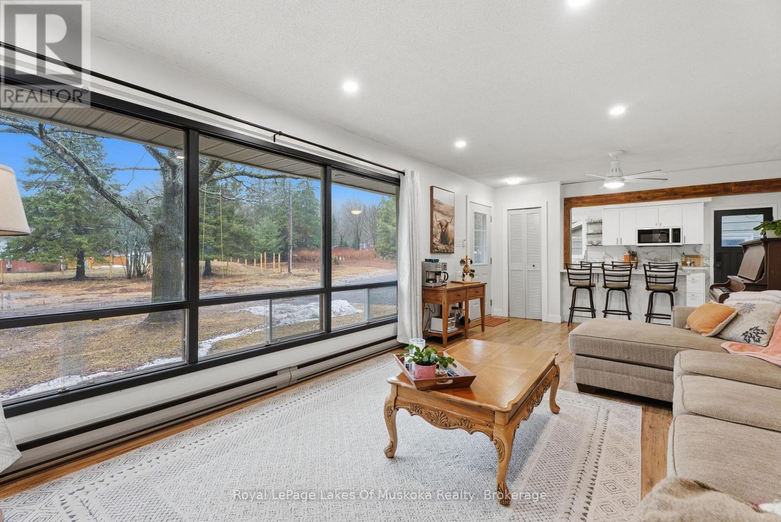 42 Riverside Drive, Huntsville, Ontario  P1H 1R6 - Photo 14 - X13012948