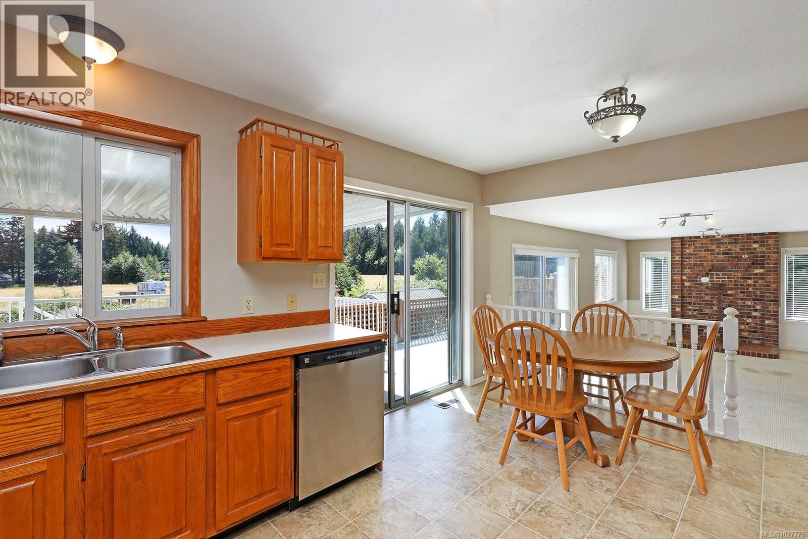 2099 Idiens Way, Comox, British Columbia  V9M 3Y9 - Photo 13 - 1027775