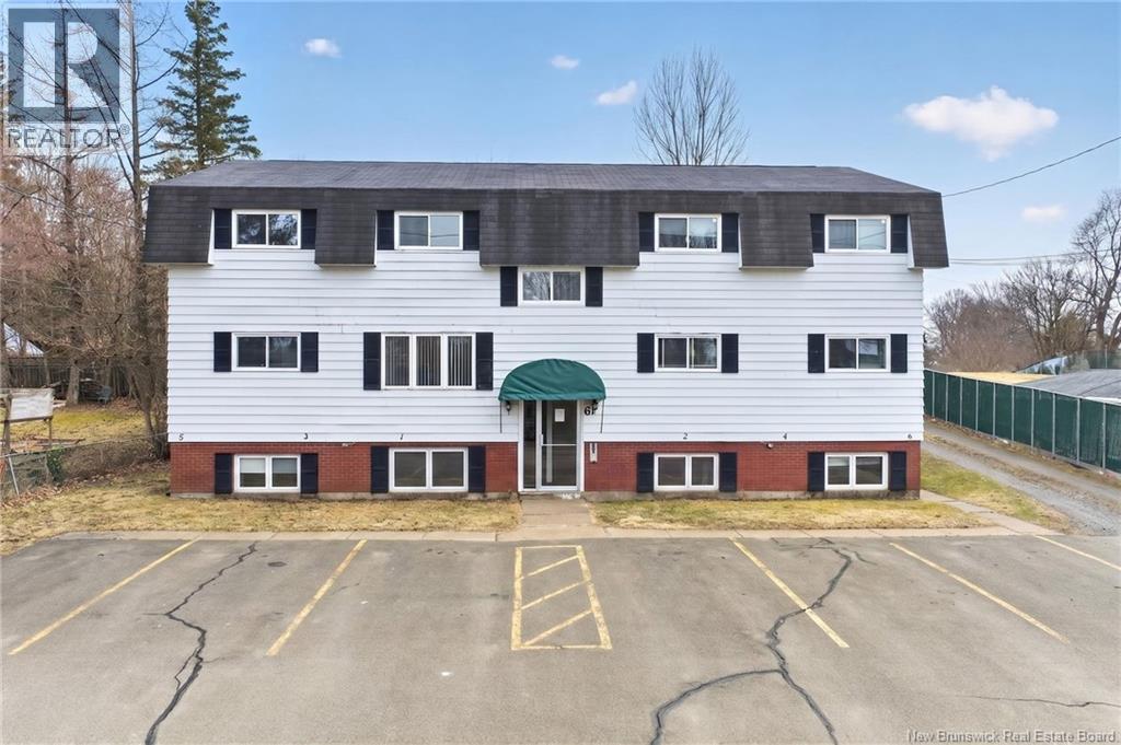 61 Drummond Street, Moncton, New Brunswick  E1A 2Z3 - Photo 1 - NB137416