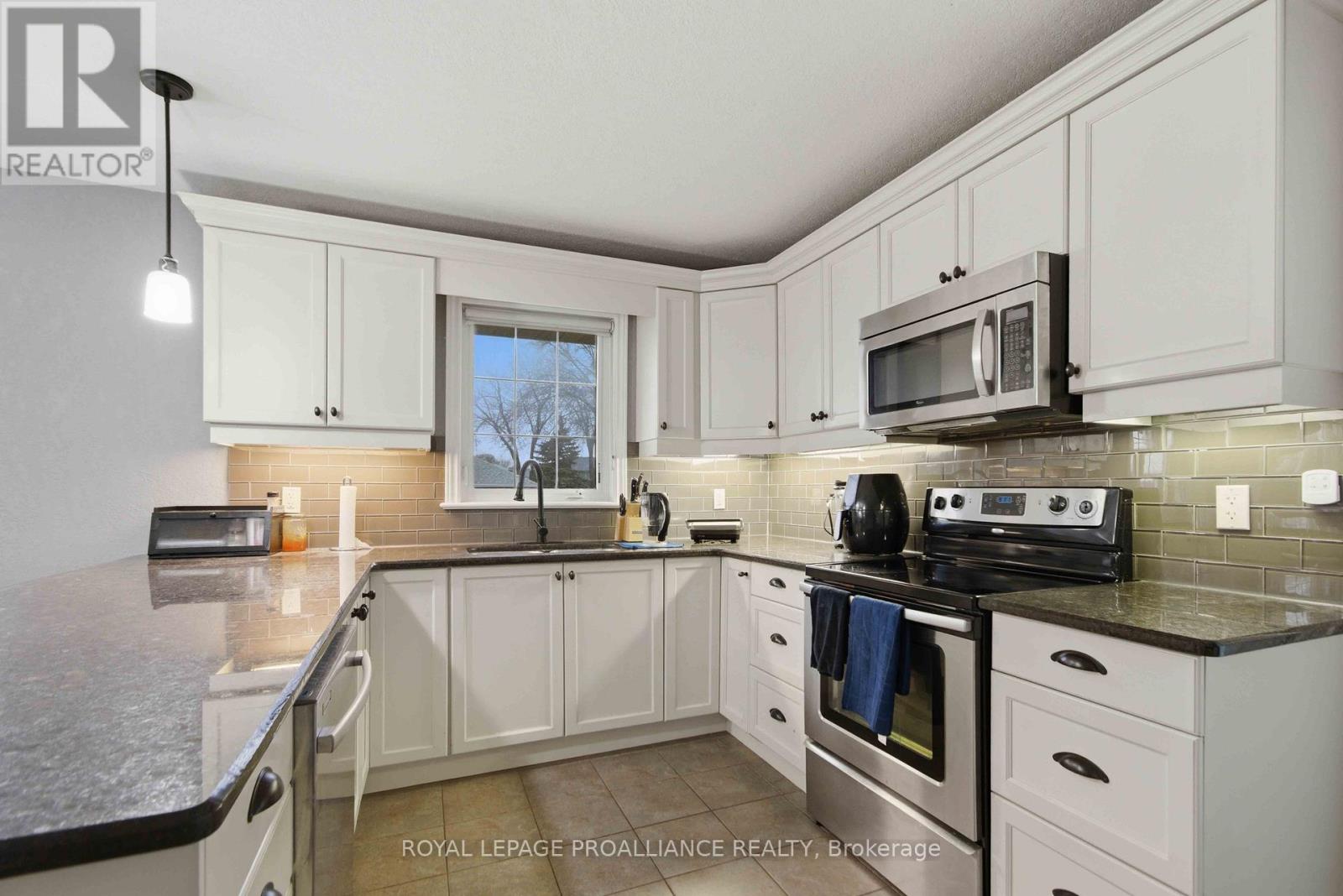 2 Freedom Crescent, Quinte West (Sidney Ward), Ontario  K8V 0C1 - Photo 10 - X13012872