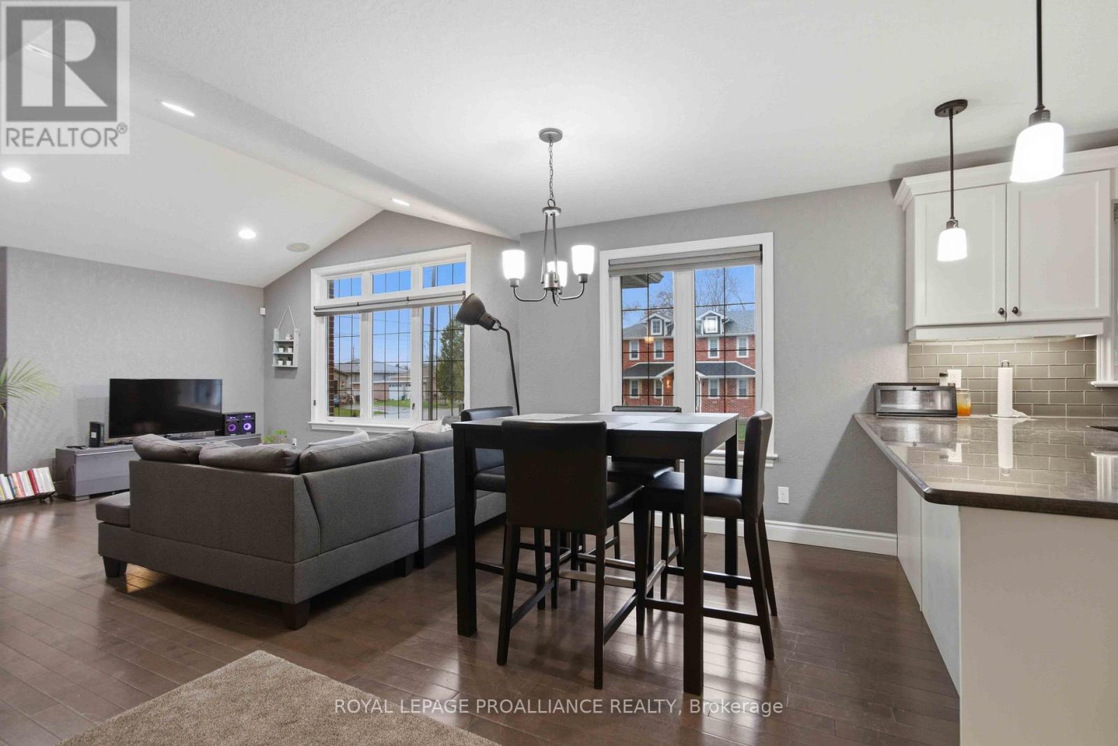 2 Freedom Crescent, Quinte West (Sidney Ward), Ontario  K8V 0C1 - Photo 8 - X13012872