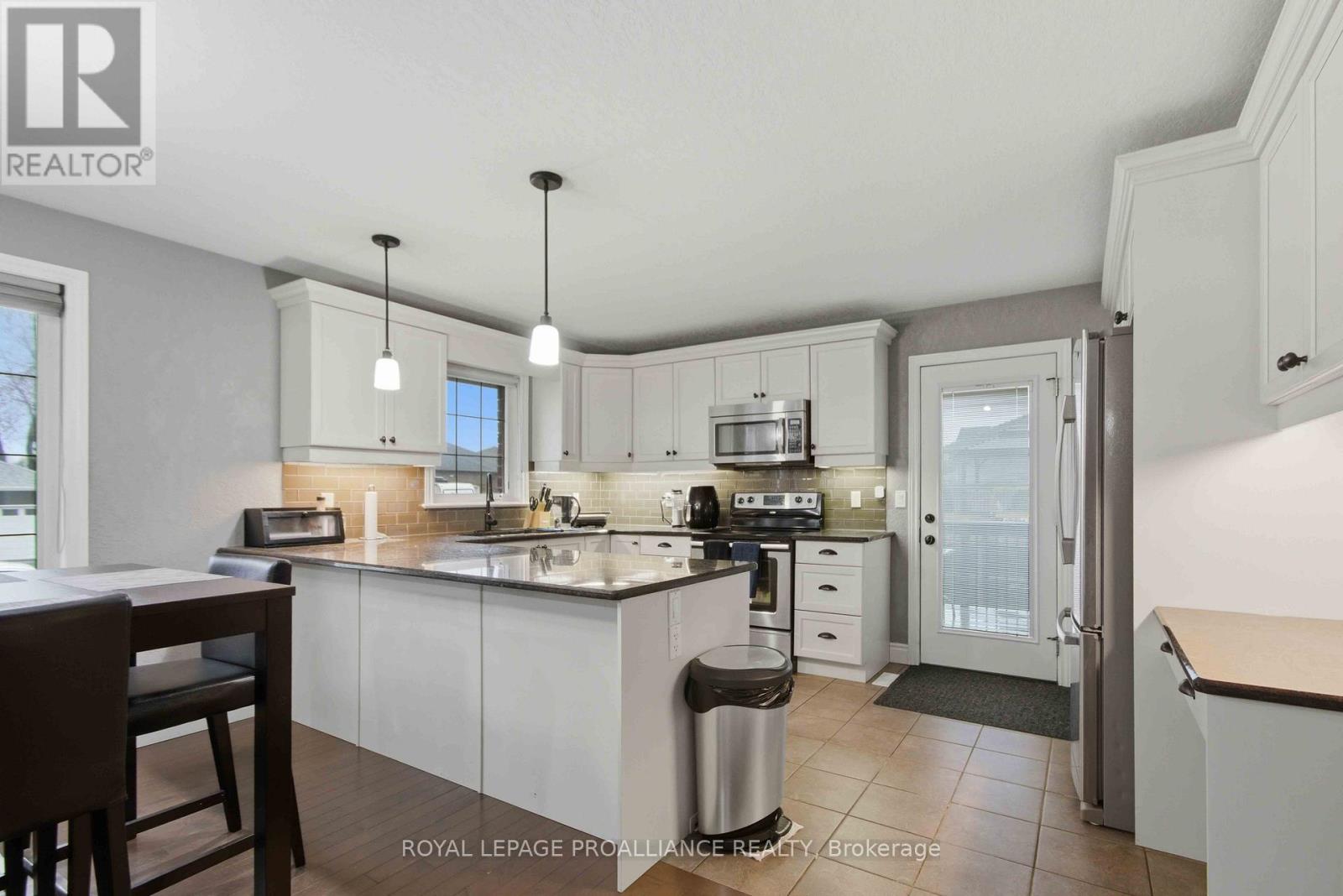 2 Freedom Crescent, Quinte West (Sidney Ward), Ontario  K8V 0C1 - Photo 9 - X13012872