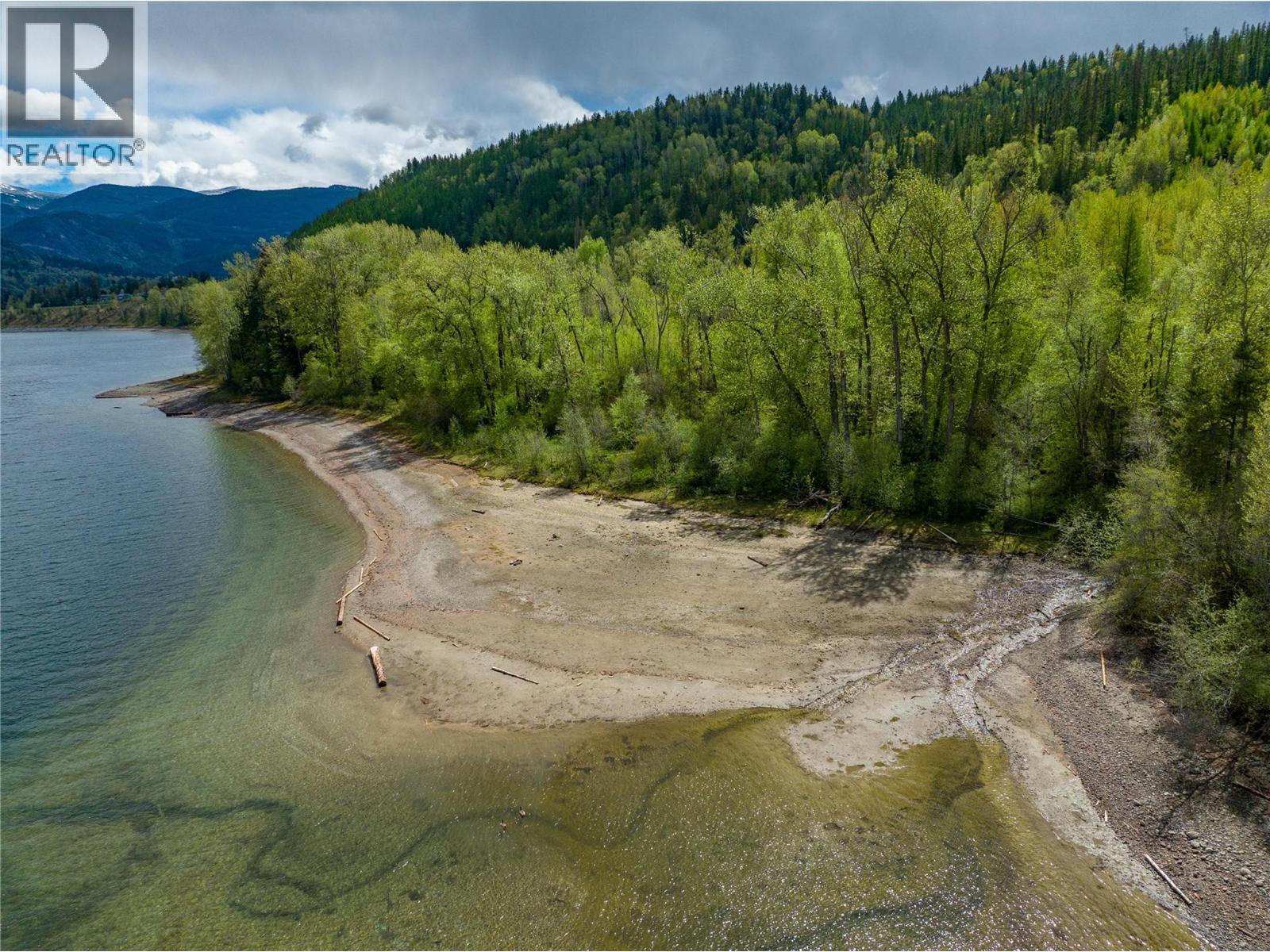 1601 Arrow Lakes Drive, Castlegar, British Columbia  V1N 3N3 - Photo 19 - 10383570