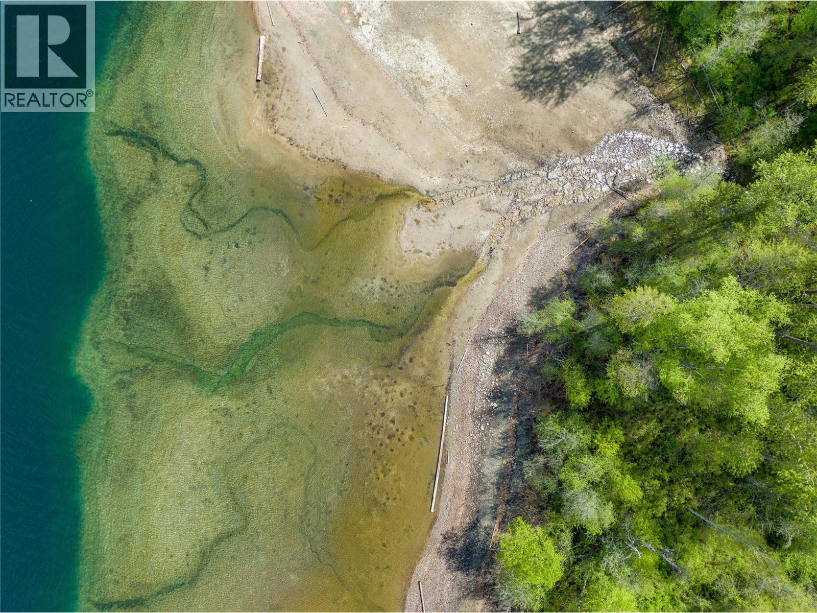 1601 Arrow Lakes Drive, Castlegar, British Columbia  V1N 3N3 - Photo 32 - 10383570