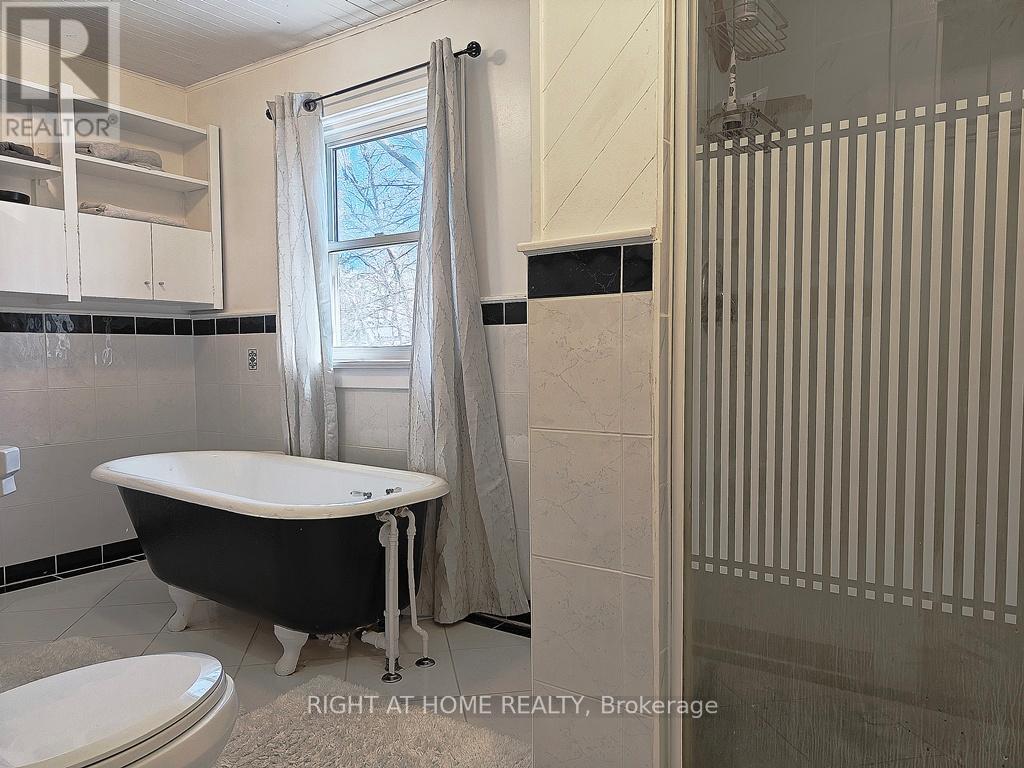 235 Soudan Avenue, Toronto, Ontario  M4S 1W2 - Photo 18 - C13012744