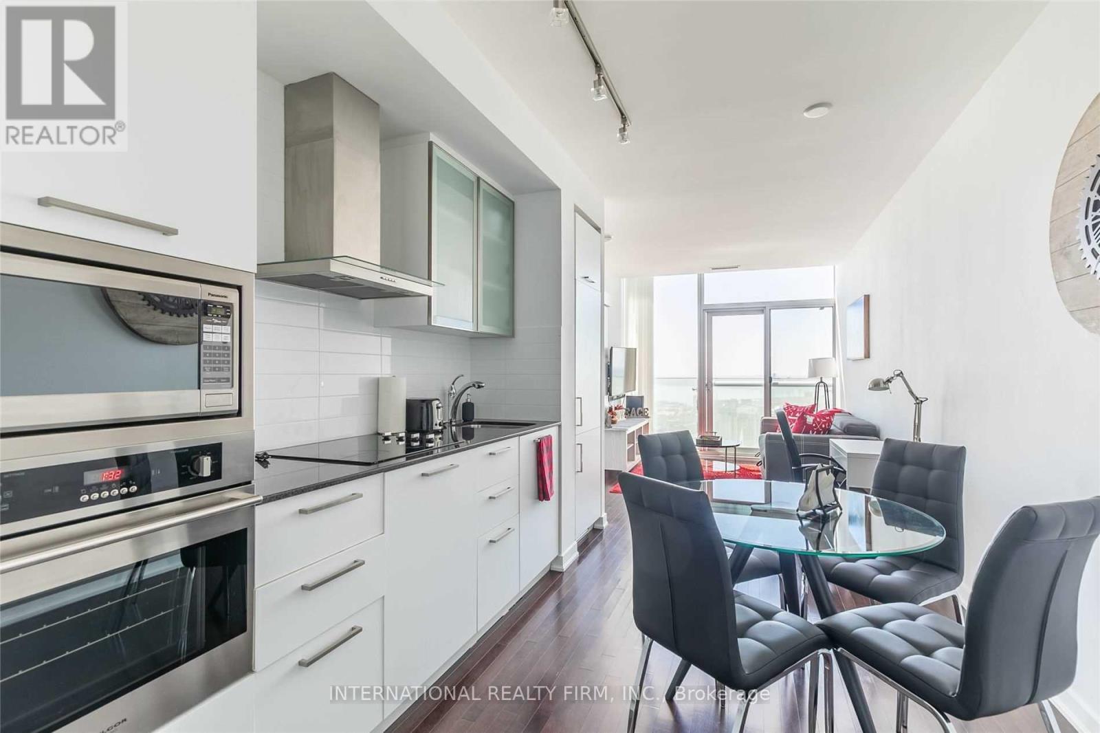 6707 - 14 York Street, Toronto, Ontario  M5J 2Z2 - Photo 9 - C13012850