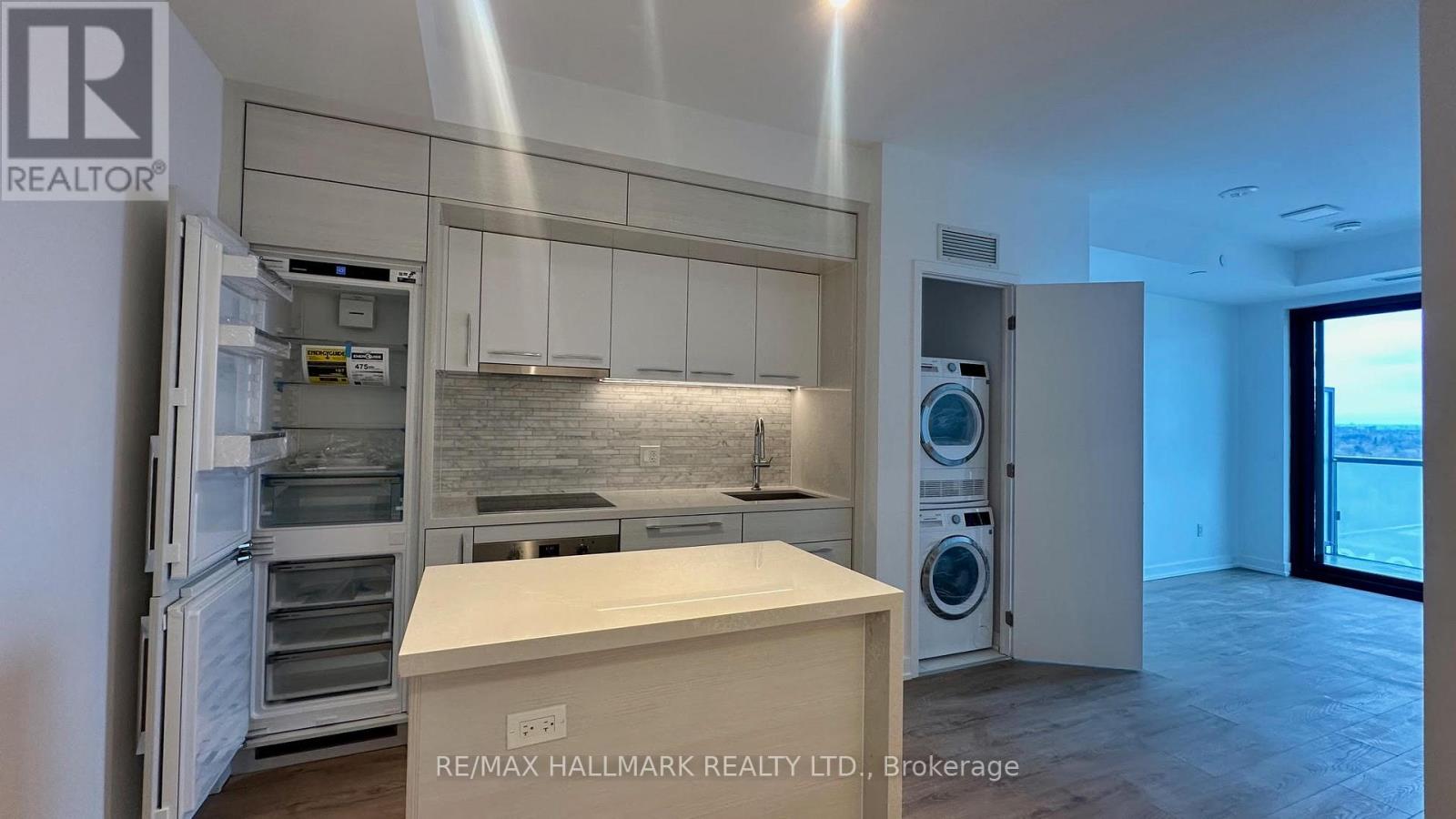 1605 - 29 Green Trail Court, Toronto, Ontario  M2K 0J9 - Photo 3 - C13012912