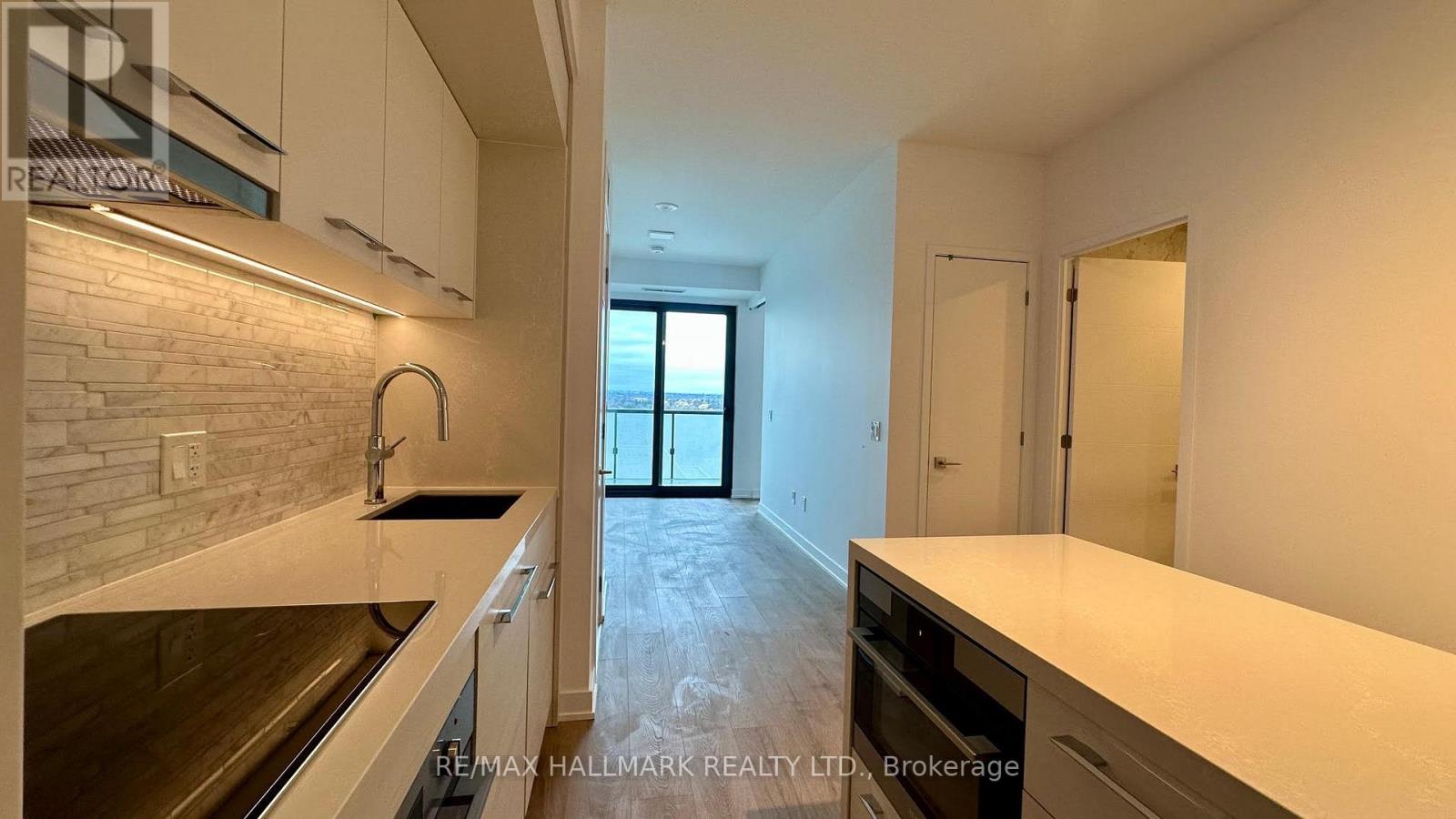 1605 - 29 Green Trail Court, Toronto, Ontario  M2K 0J9 - Photo 4 - C13012912