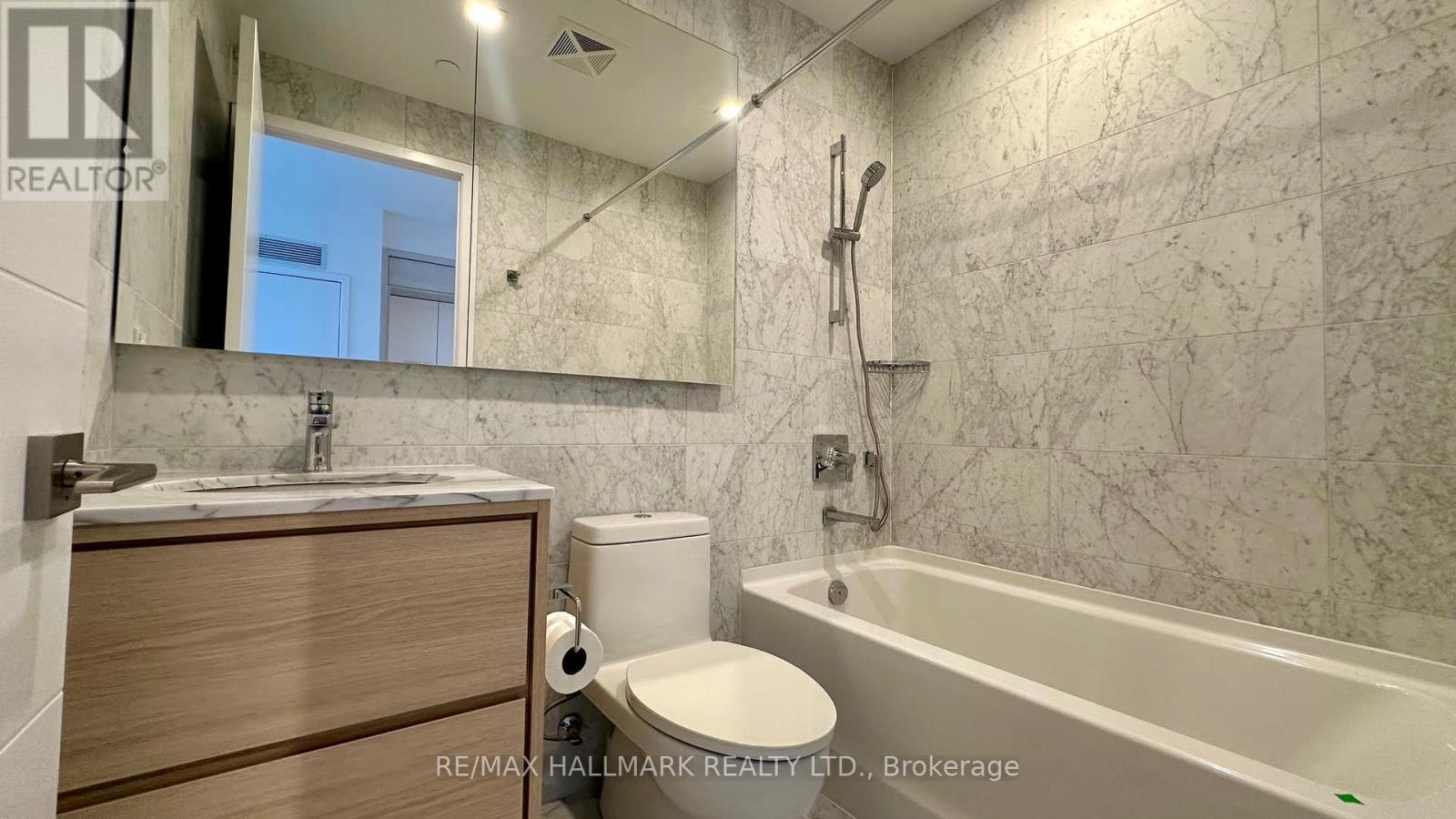 1605 - 29 Green Trail Court, Toronto, Ontario  M2K 0J9 - Photo 9 - C13012912