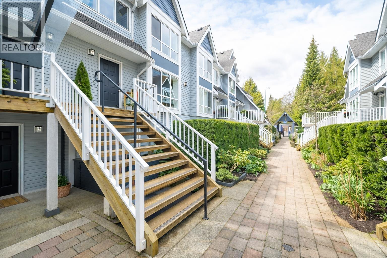 15 1015 Lynn Valley Road, North Vancouver, British Columbia  V7J 1Z6 - Photo 2 - R3101400