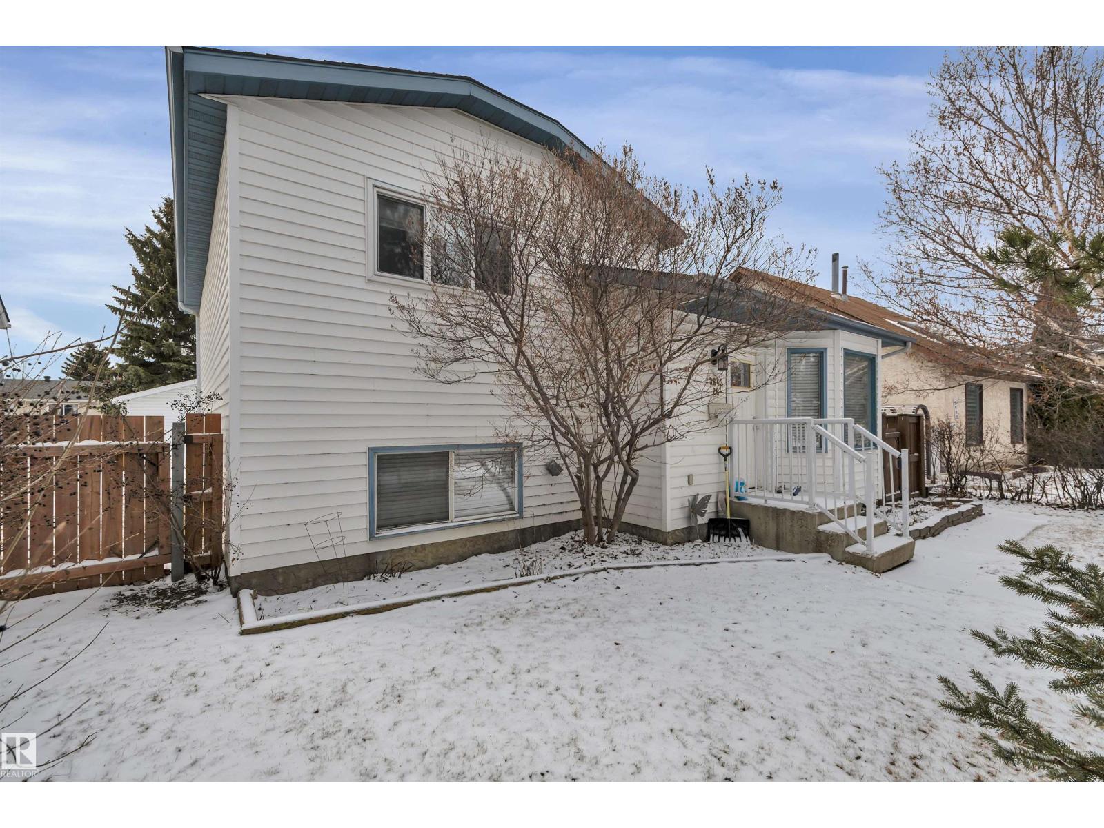 3843 26 AV NW, Edmonton, Alberta