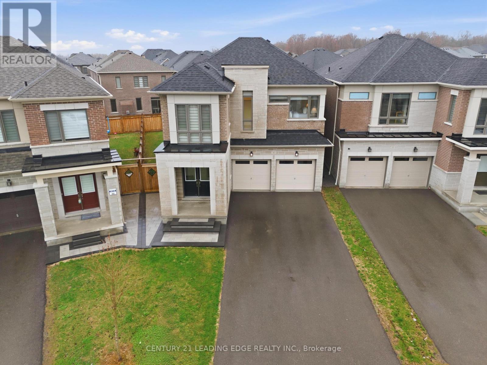 47 Priory Drive, Whitby, Ontario  L1P 0L1 - Photo 3 - E13012694