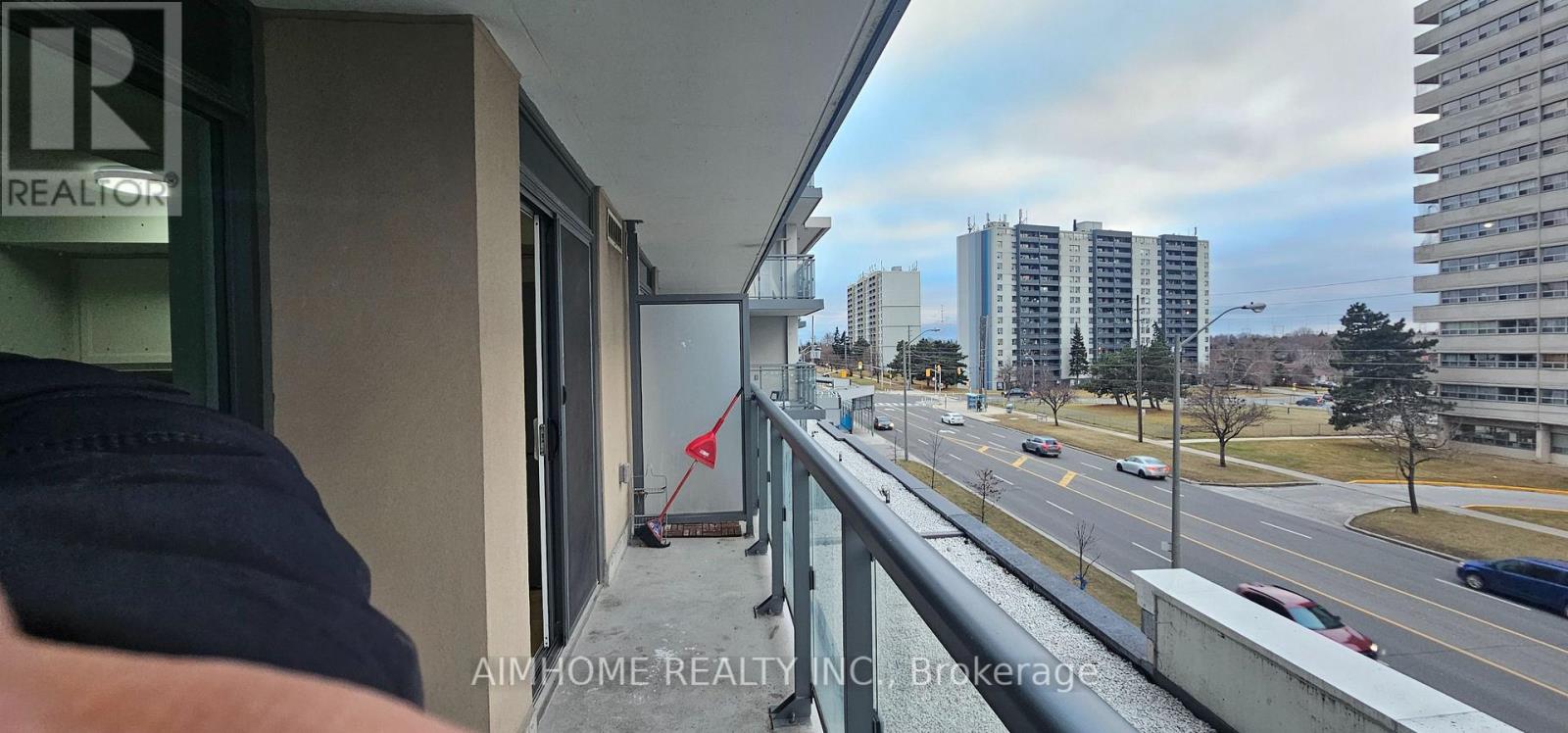 306 - 30 Meadowglen Place, Toronto, Ontario  M1G 0A6 - Photo 19 - E13012812