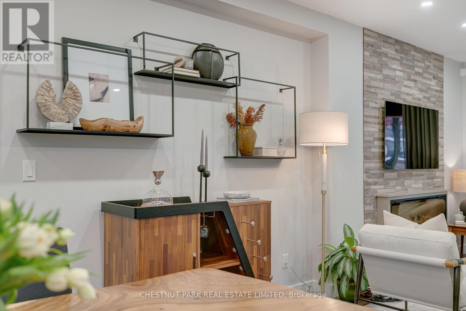 87 Bowmore Road, Toronto, Ontario  M4L 3J1 - Photo 12 - E13012816