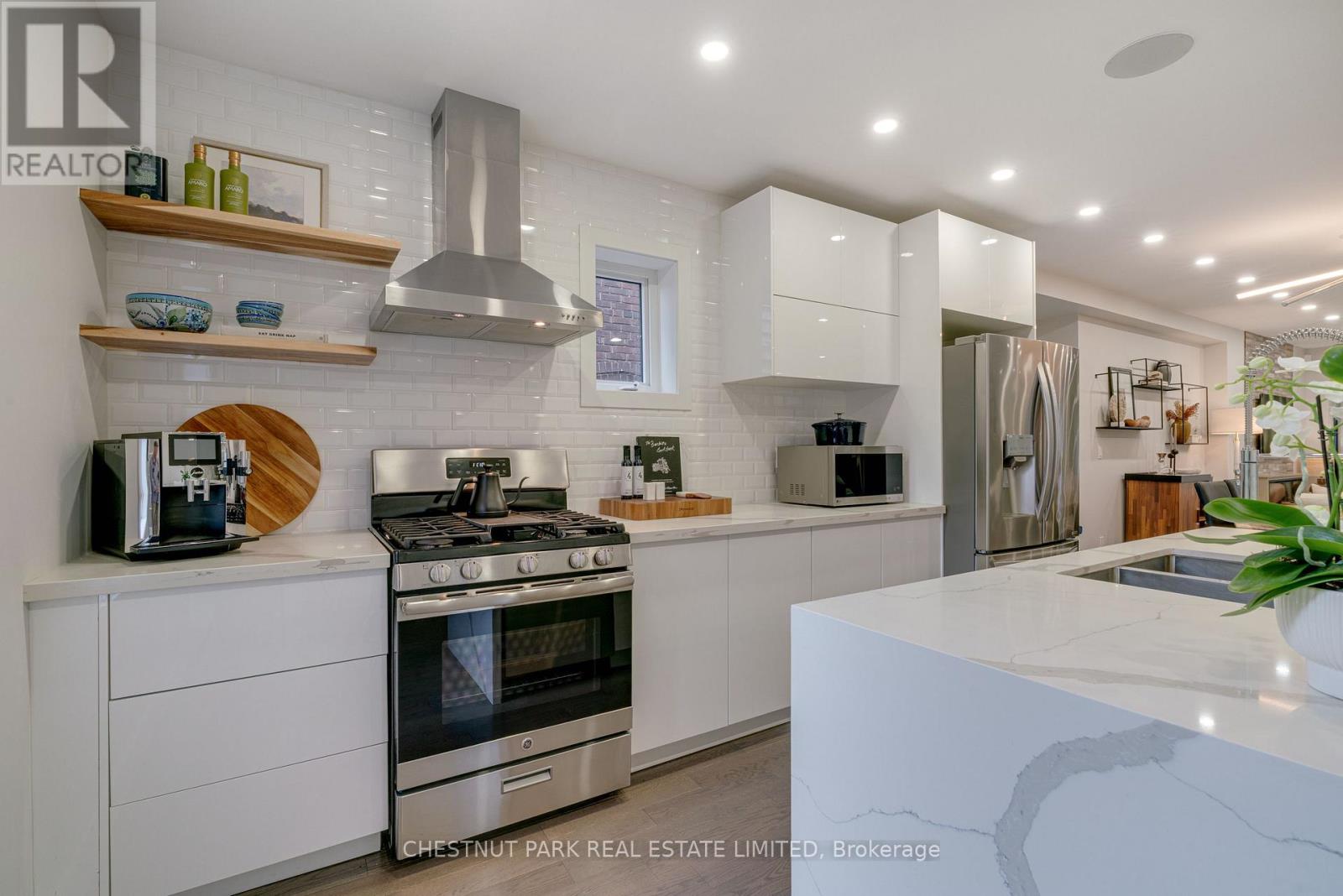 87 Bowmore Road, Toronto, Ontario  M4L 3J1 - Photo 14 - E13012816