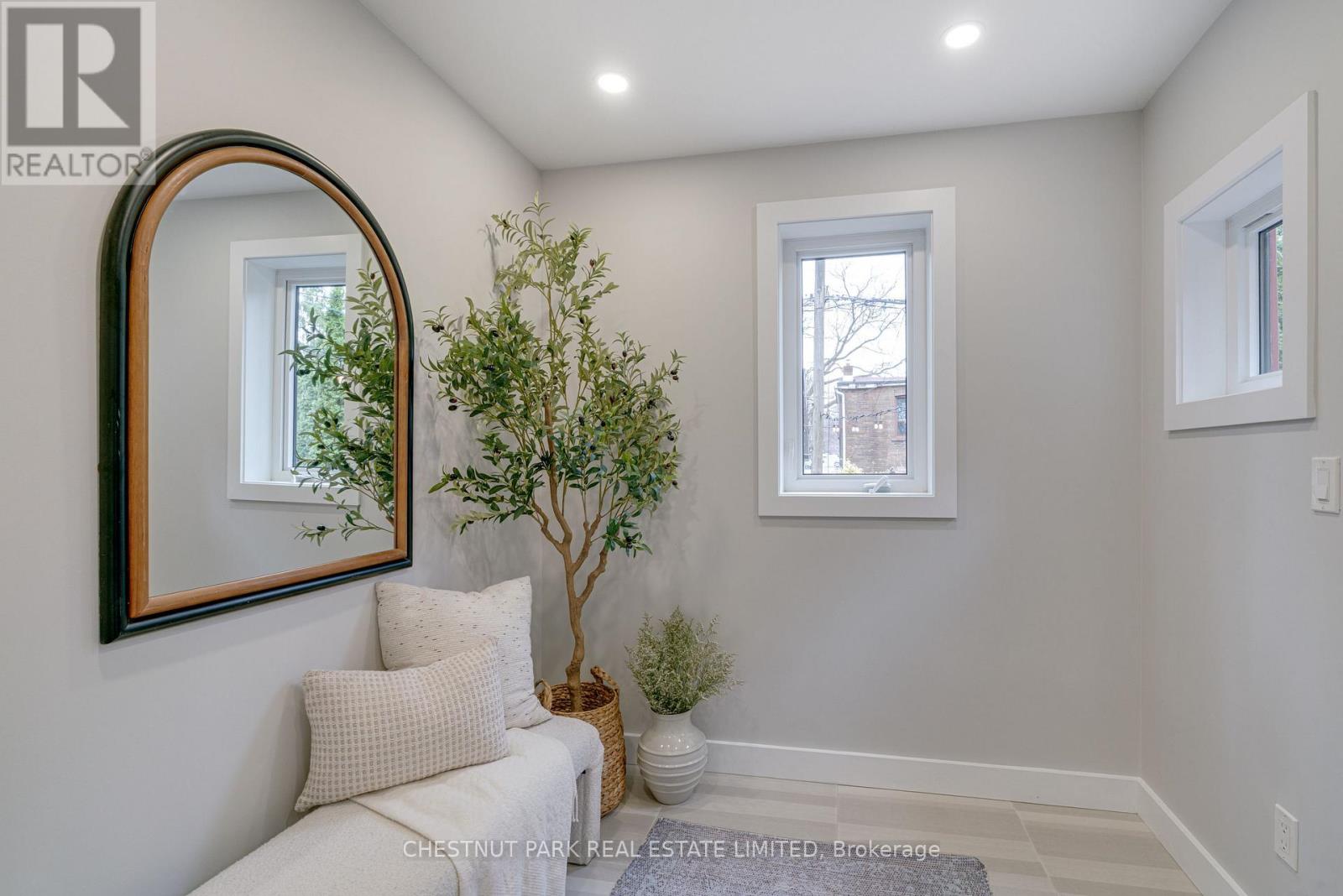 87 Bowmore Road, Toronto, Ontario  M4L 3J1 - Photo 18 - E13012816