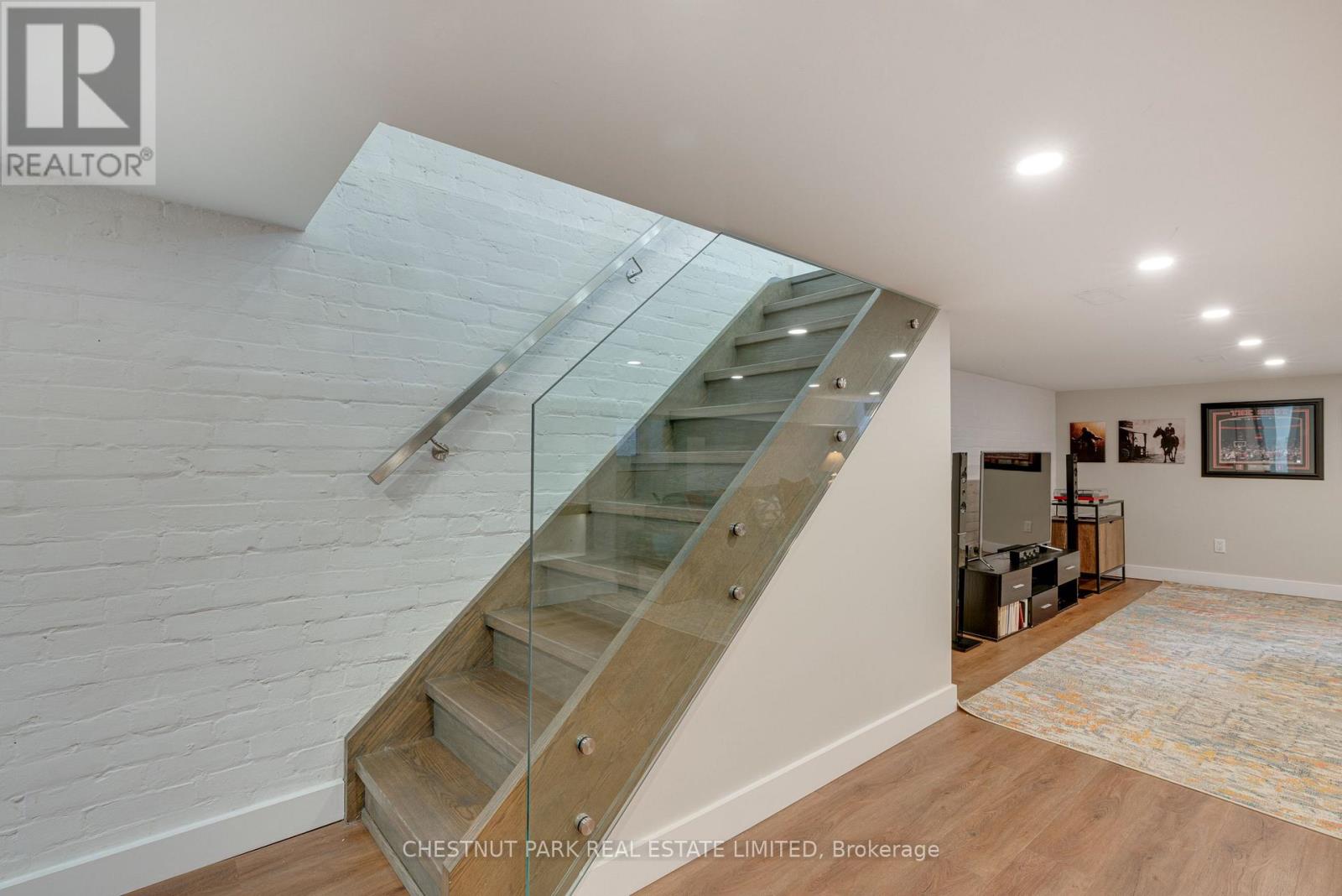 87 Bowmore Road, Toronto, Ontario  M4L 3J1 - Photo 35 - E13012816