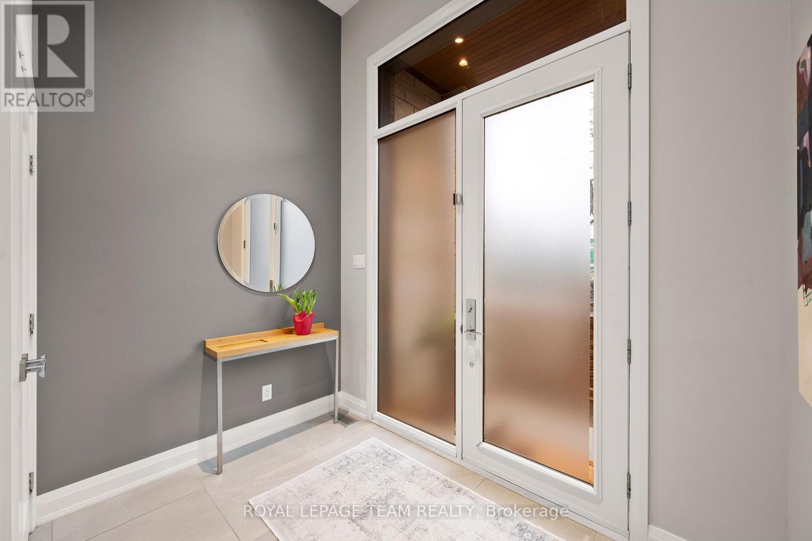 2173 Workman Avenue, Ottawa, Ontario  K2A 0A7 - Photo 4 - X13012842