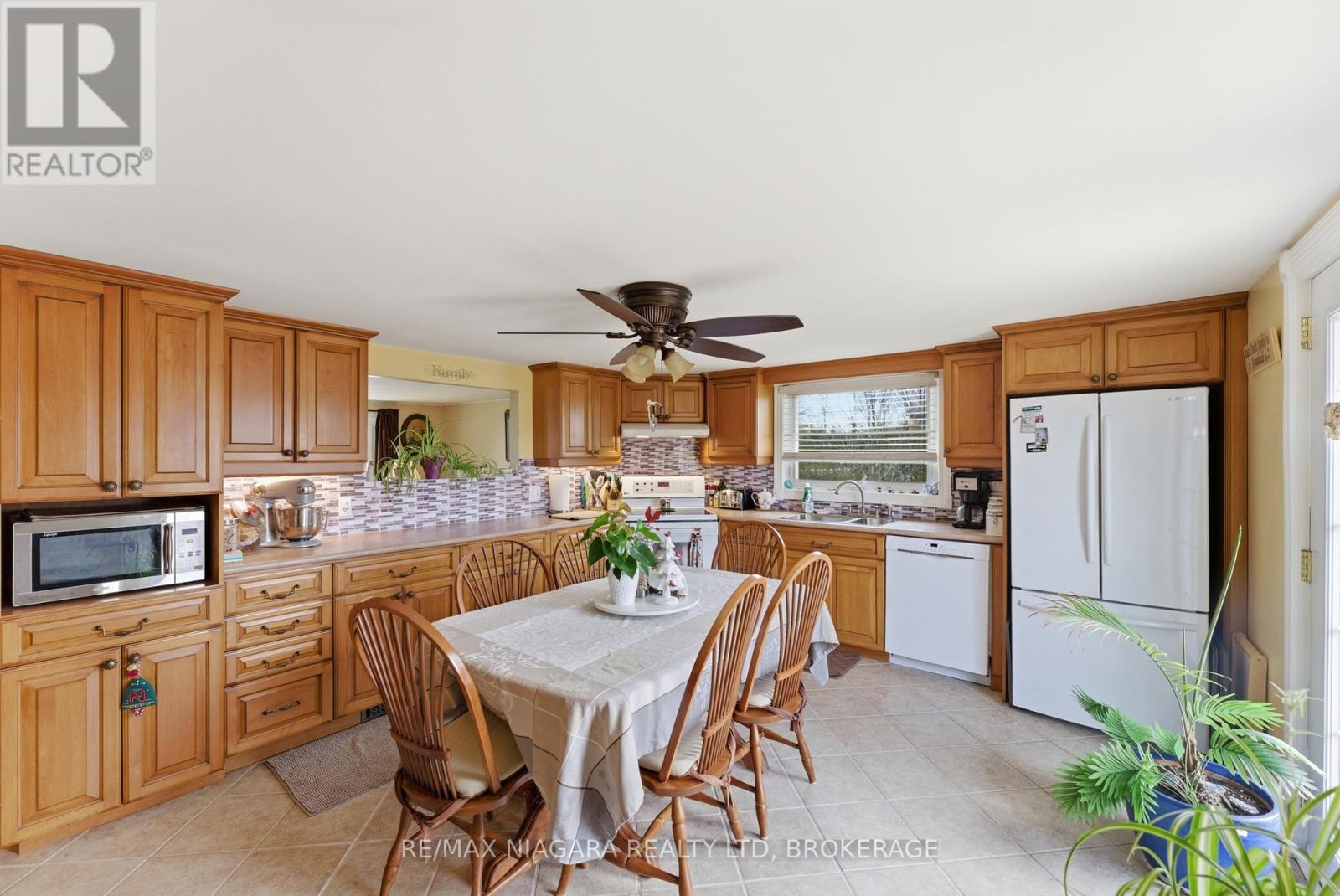 566 Holloway Bay Road, Port Colborne, Ontario  L0S 1R0 - Photo 10 - X13012854