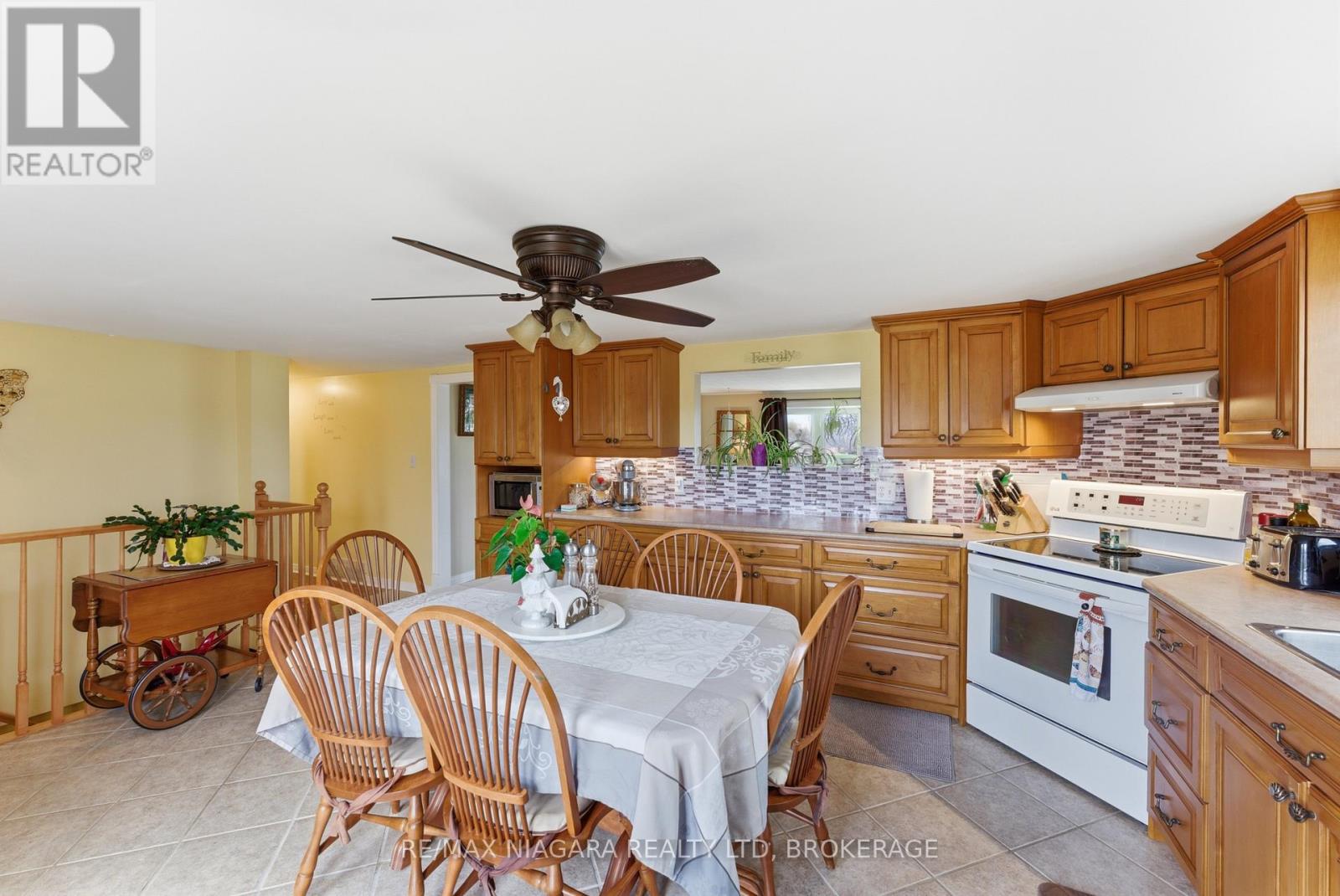 566 Holloway Bay Road, Port Colborne, Ontario  L0S 1R0 - Photo 11 - X13012854